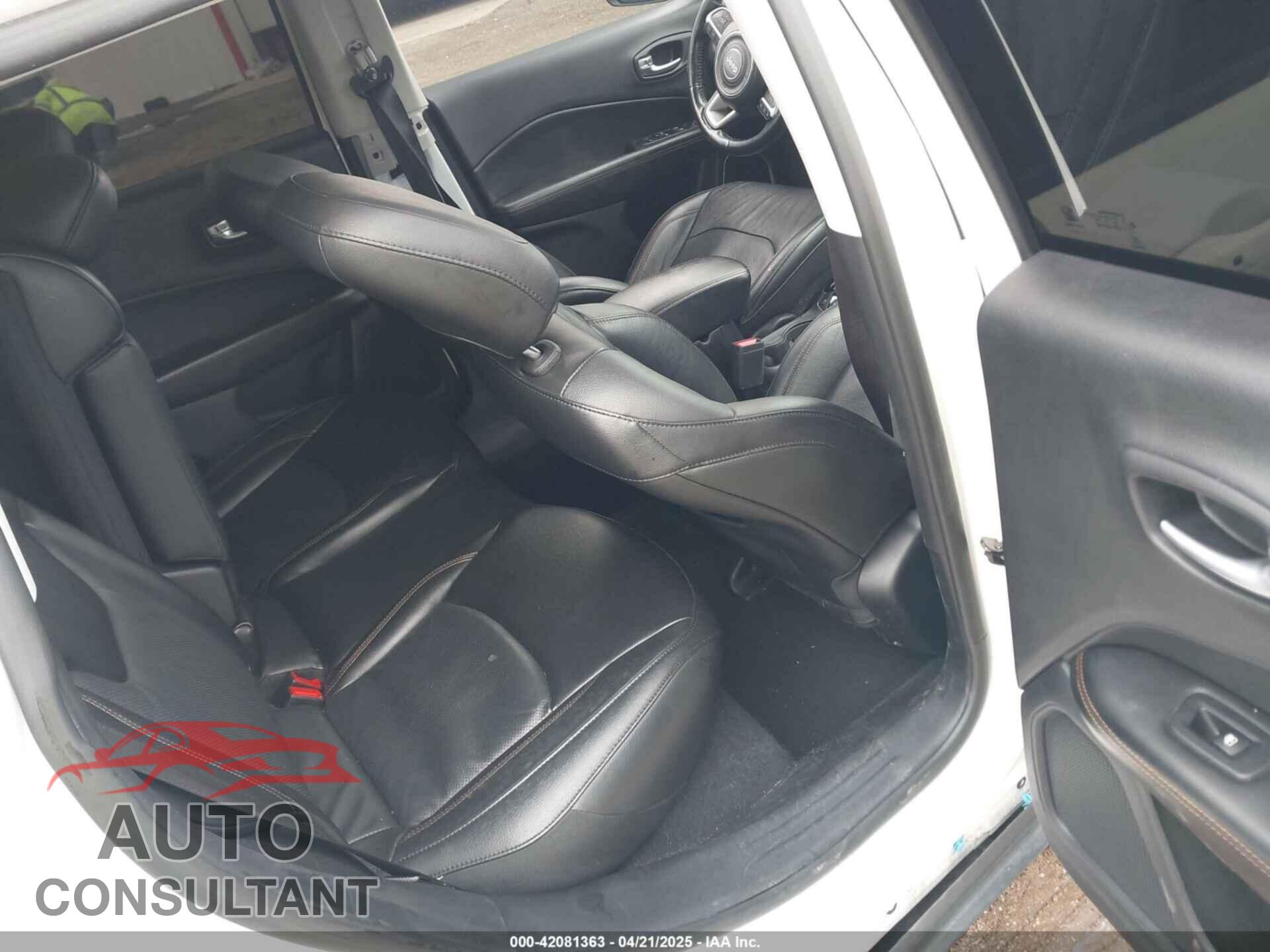JEEP COMPASS 2021 - 3C4NJDCB9MT553410