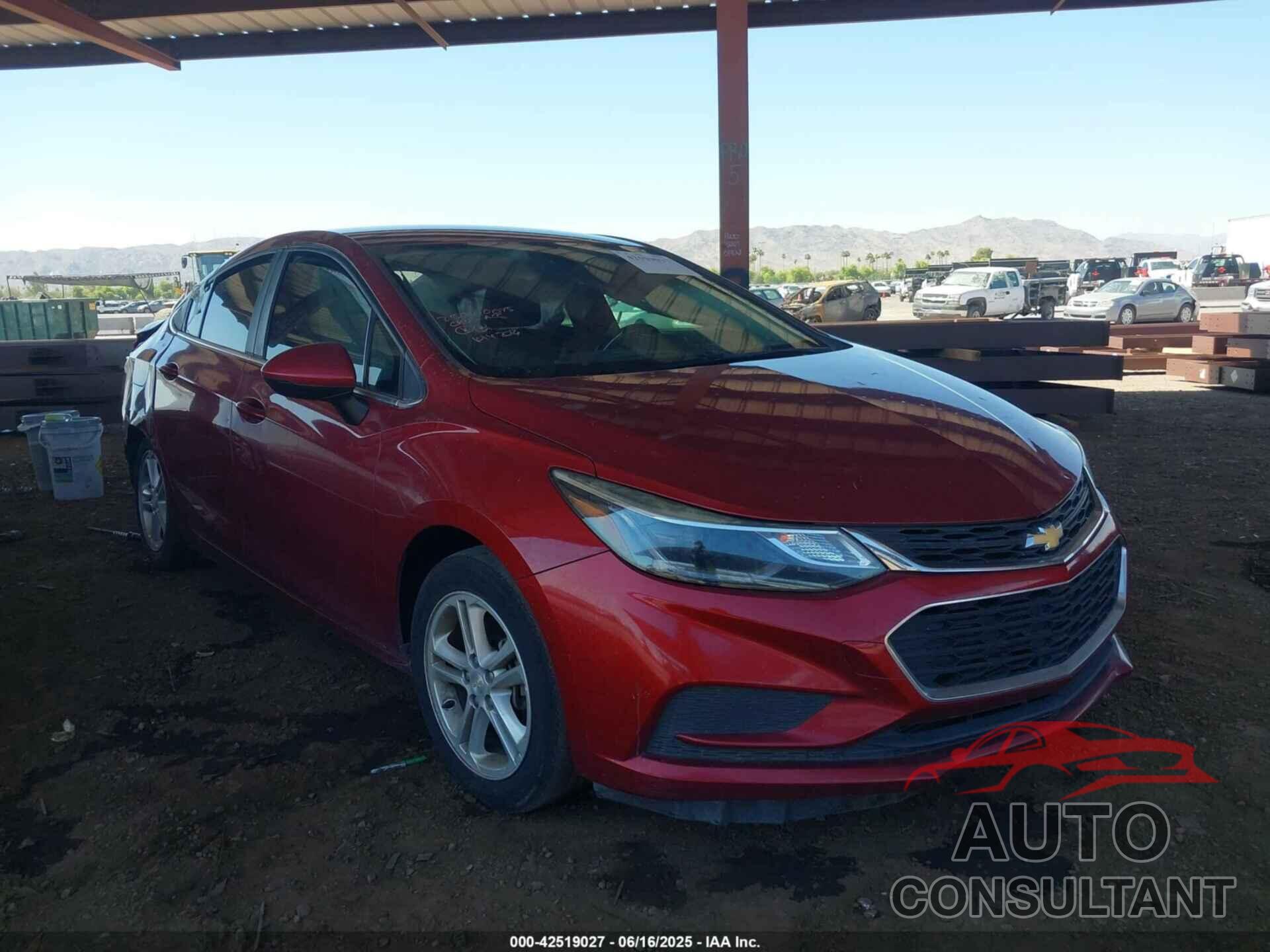 CHEVROLET CRUZE 2018 - 1G1BE5SM4J7242136