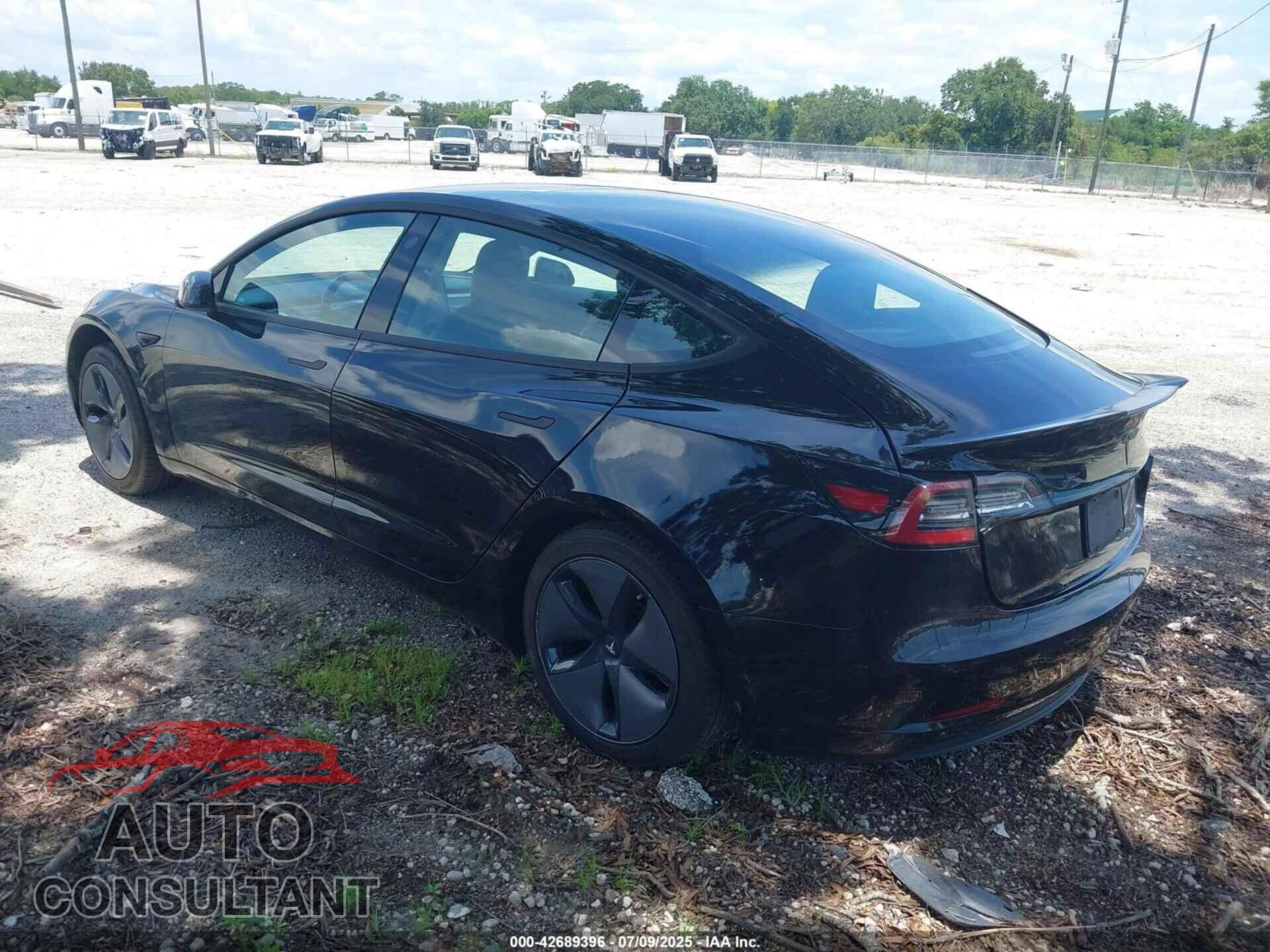 TESLA MODEL 3 2018 - 5YJ3E1EA9JF172021