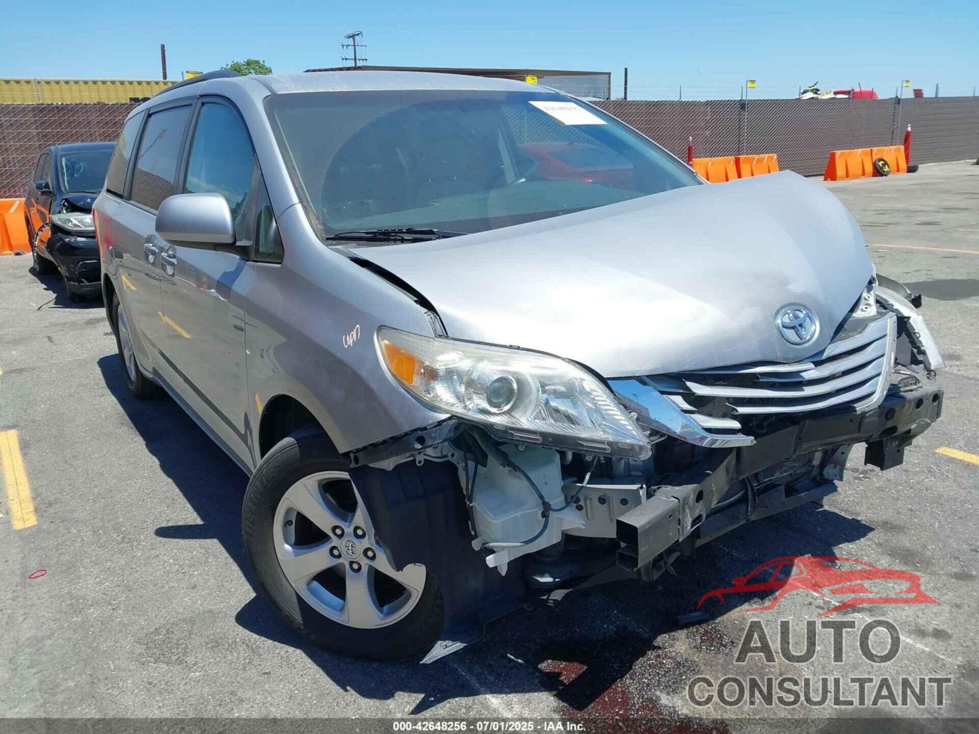 TOYOTA SIENNA 2015 - 5TDKK3DC6FS631351