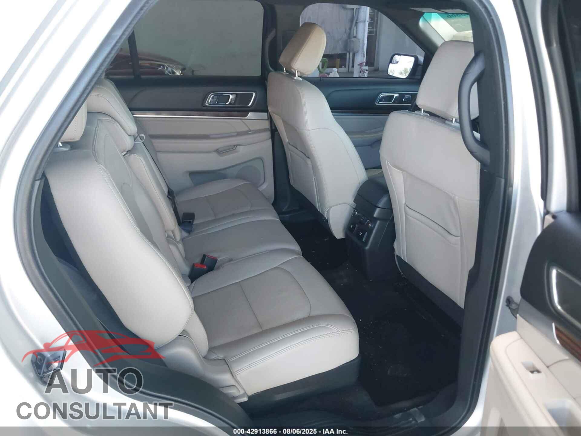 FORD EXPLORER 2018 - 1FM5K7F87JGB33042