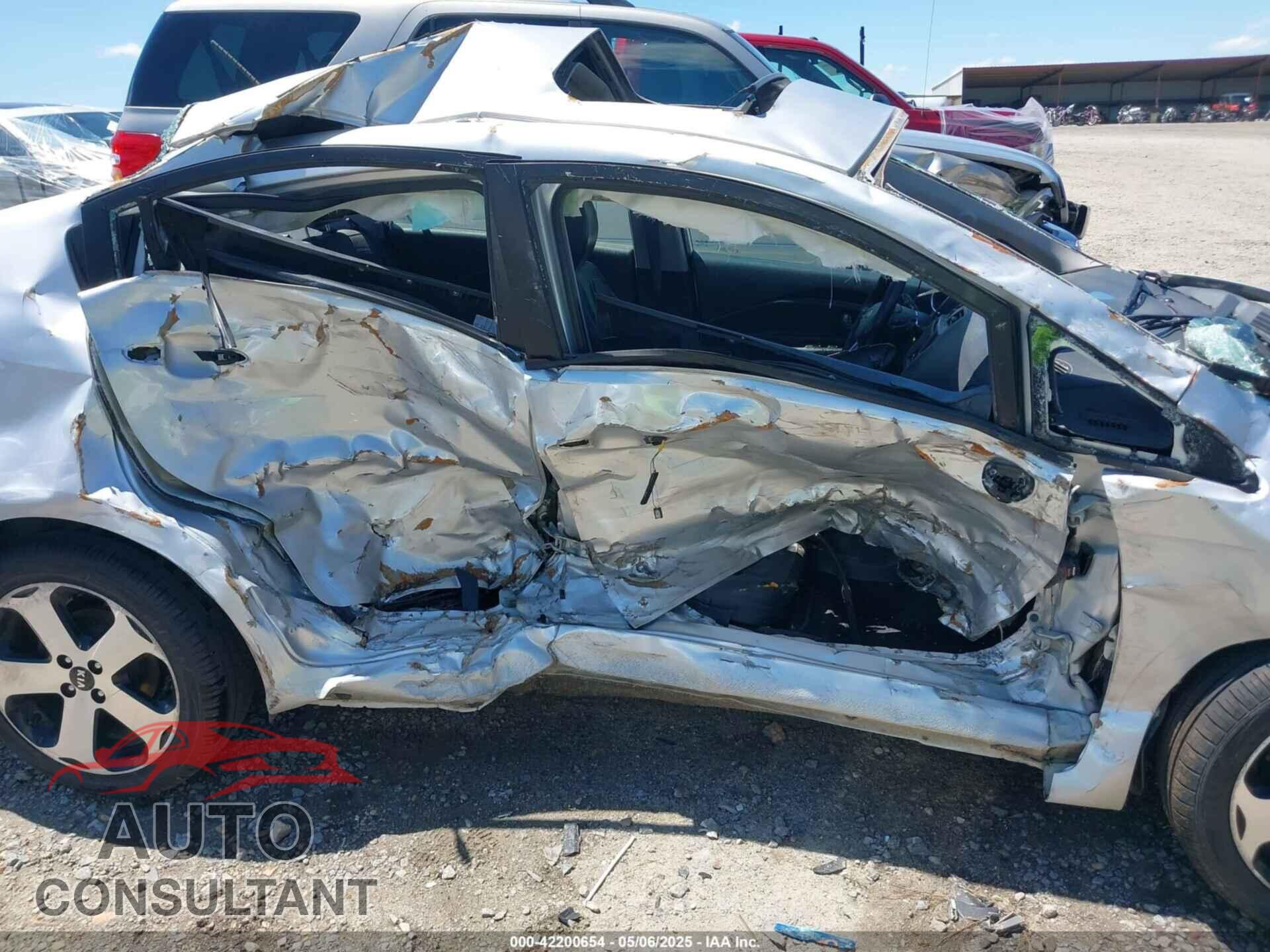 KIA RIO 2013 - KNADN4A31D6187932