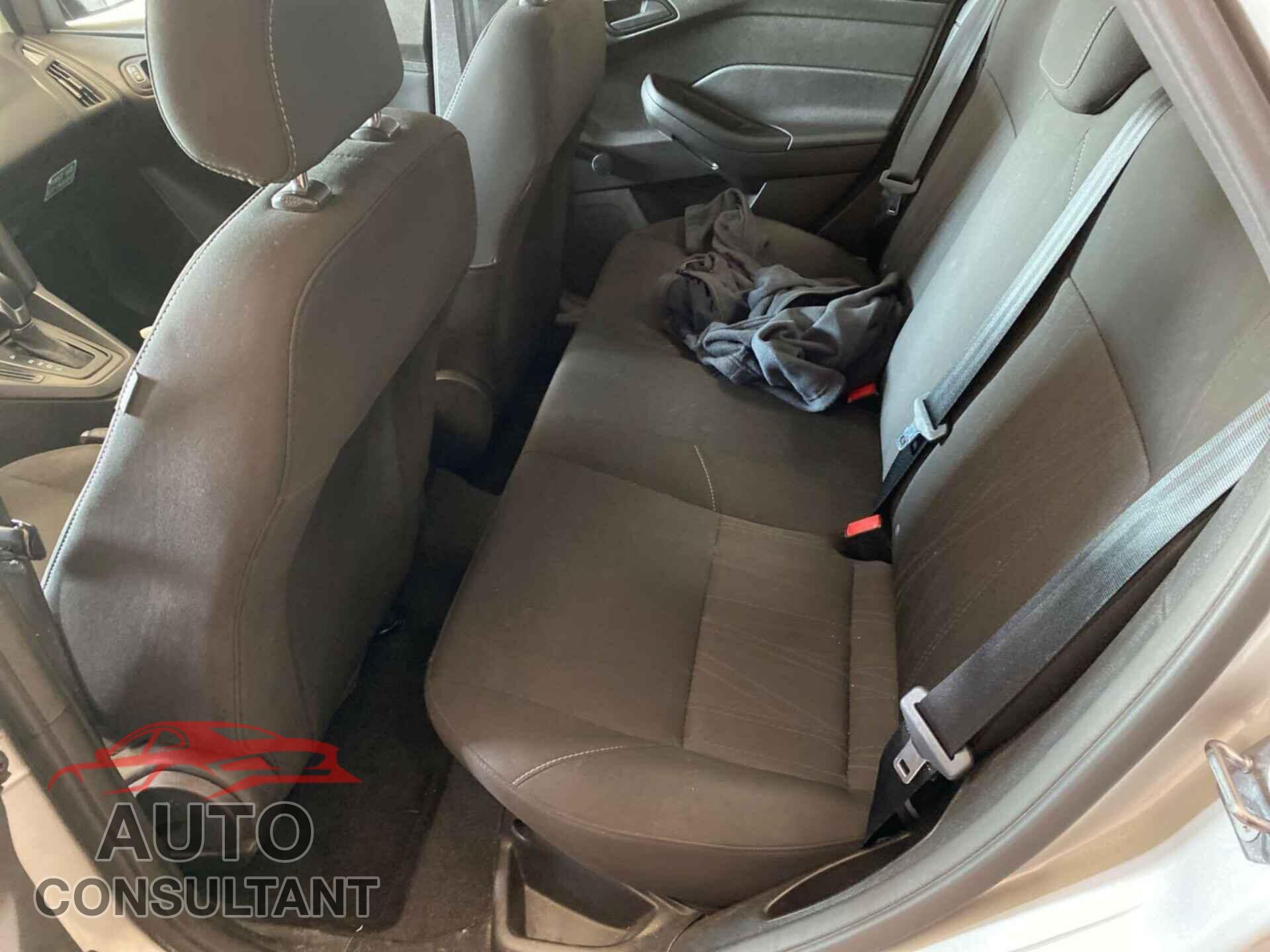 FORD FOCUS 2016 - 1FADP3E23GL366283