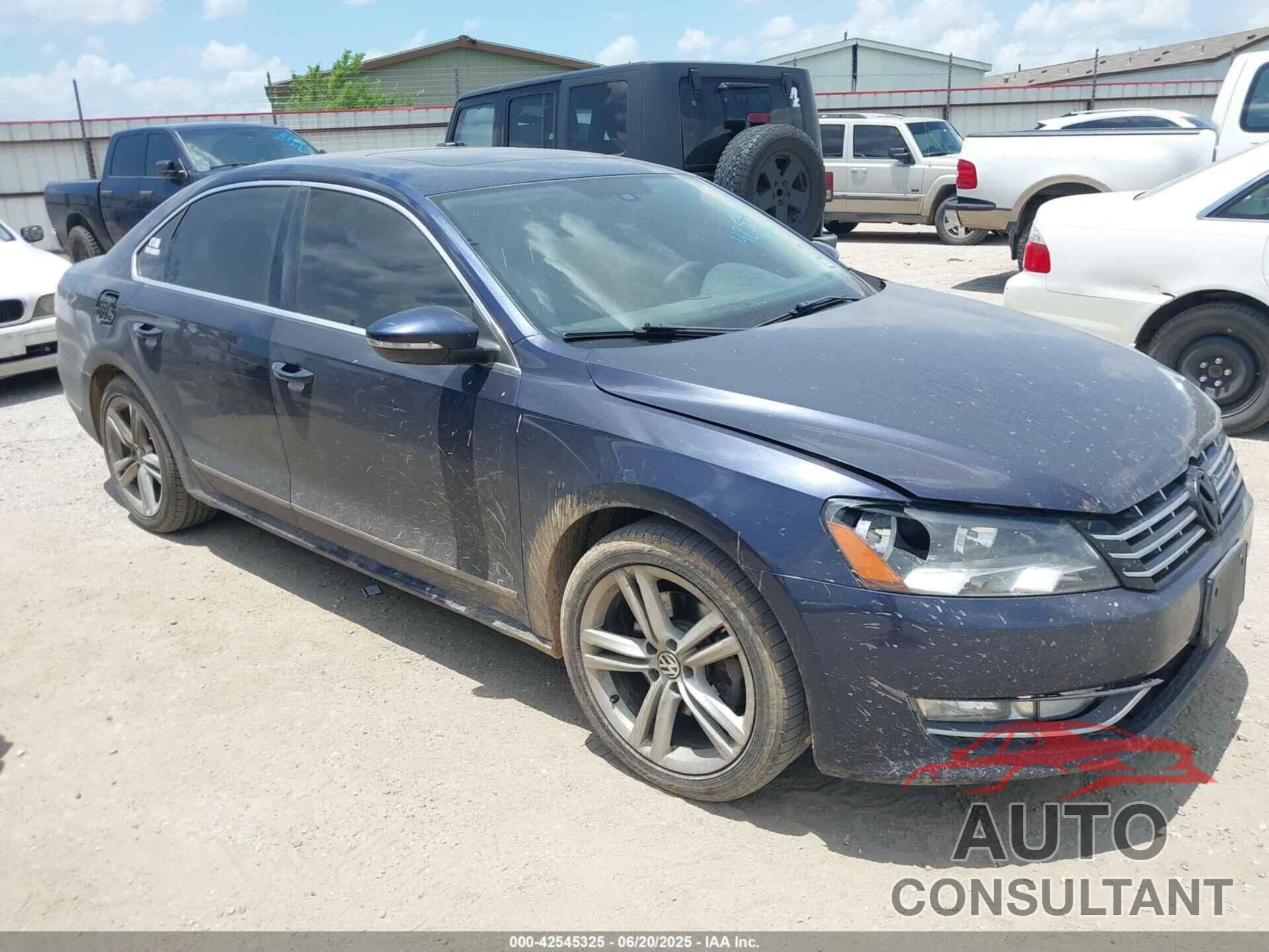 VOLKSWAGEN PASSAT 2012 - 1VWCN7A34CC031865