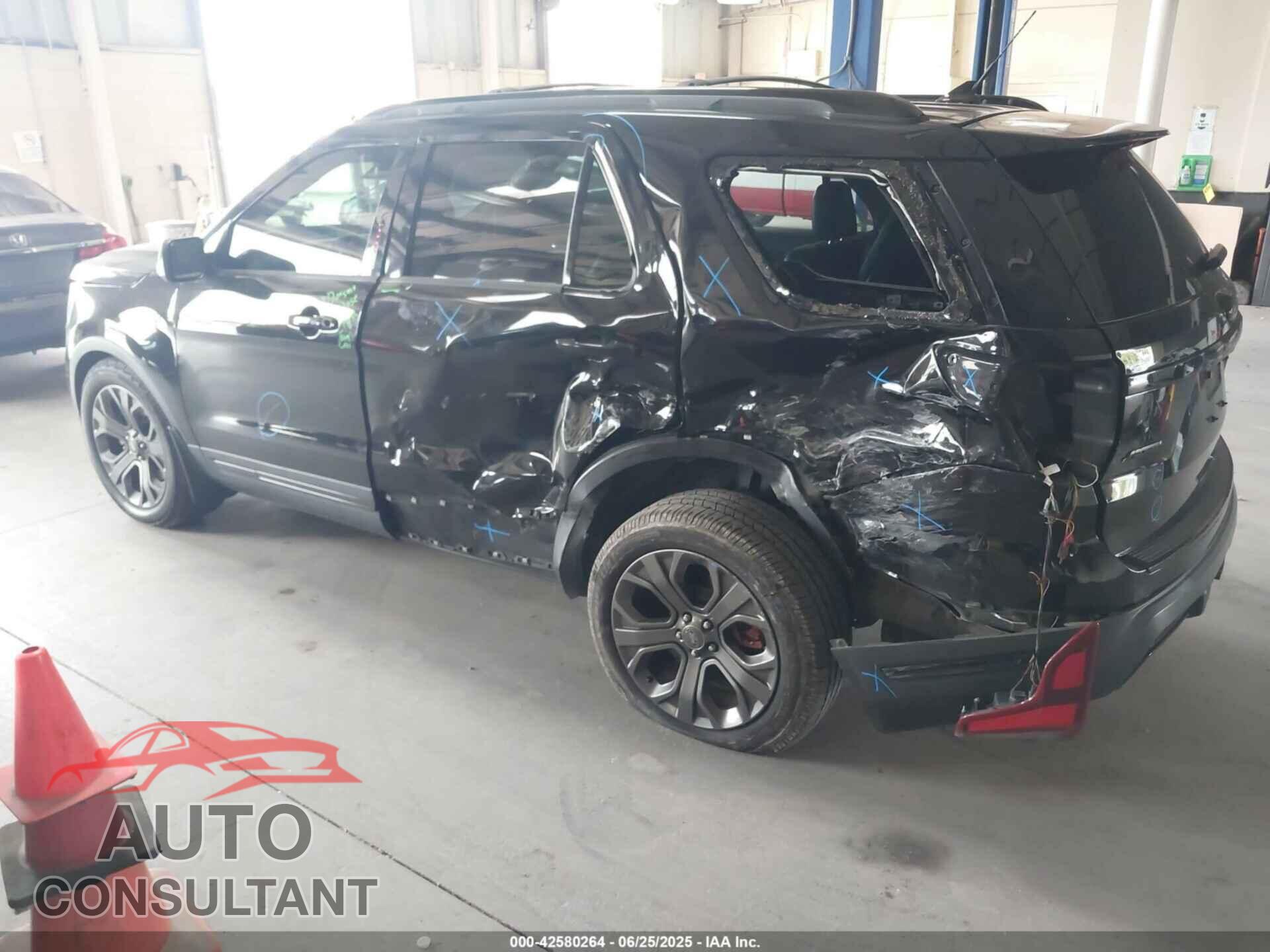 FORD EXPLORER 2018 - 1FM5K8GT8JGB63417