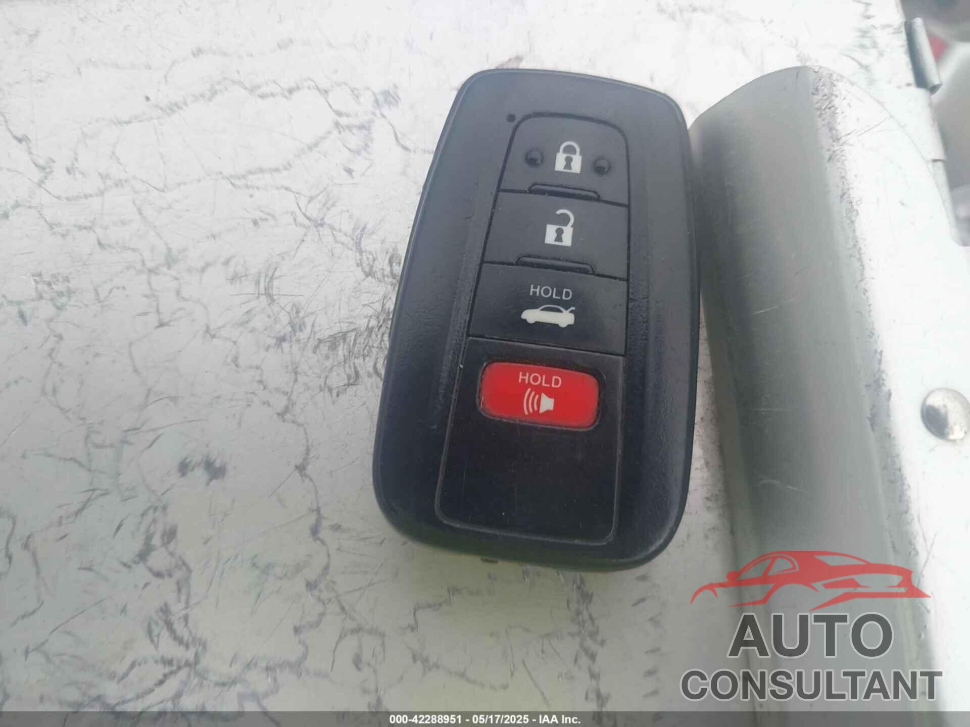 TOYOTA CAMRY 2018 - 4T1B11HK9JU509026