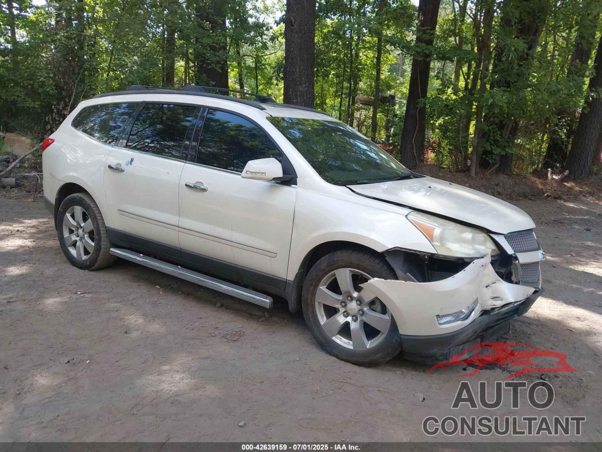 CHEVROLET TRAVERSE 2011 - 1GNKRLED2BJ156119