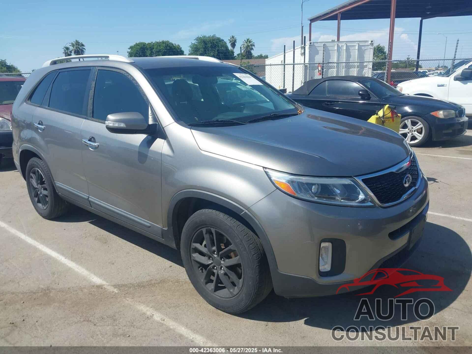 KIA SORENTO 2015 - 5XYKT3A62FG557953