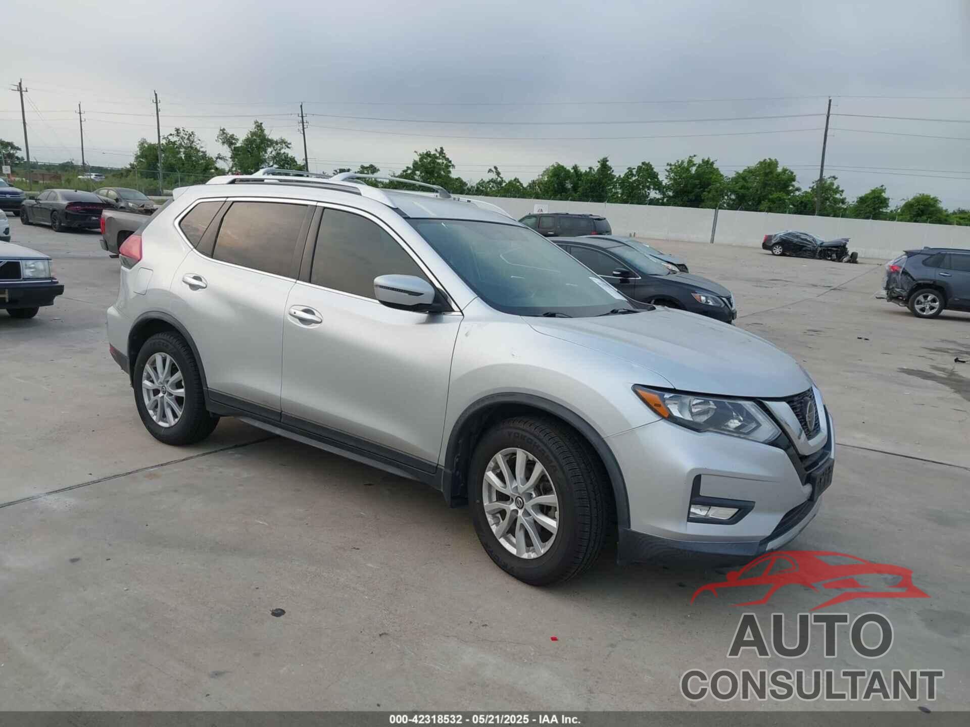 NISSAN ROGUE 2018 - KNMAT2MTXJP619368
