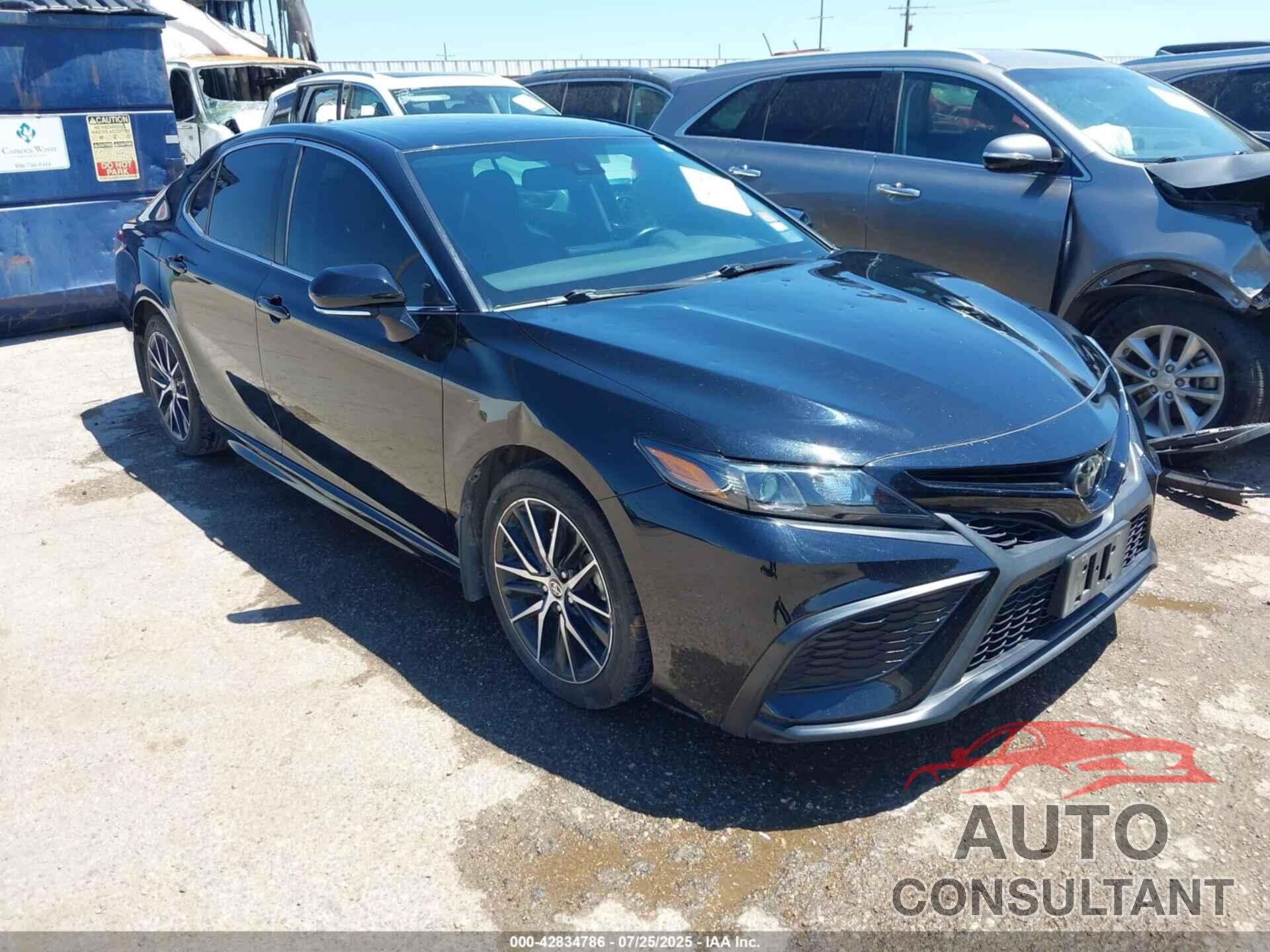TOYOTA CAMRY 2021 - 4T1T11AK5MU428754