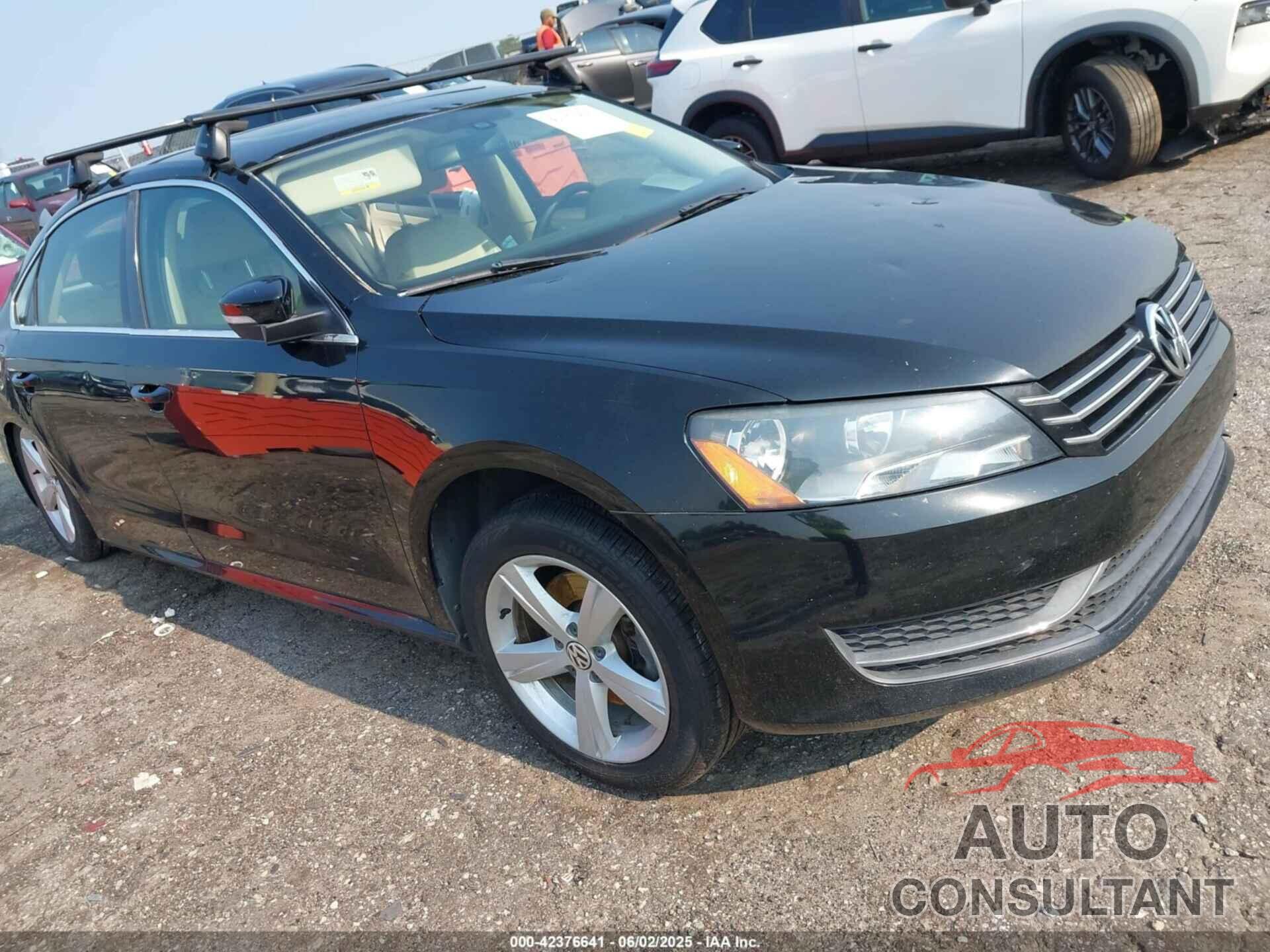 VOLKSWAGEN PASSAT 2012 - 1VWBH7A36CC075689