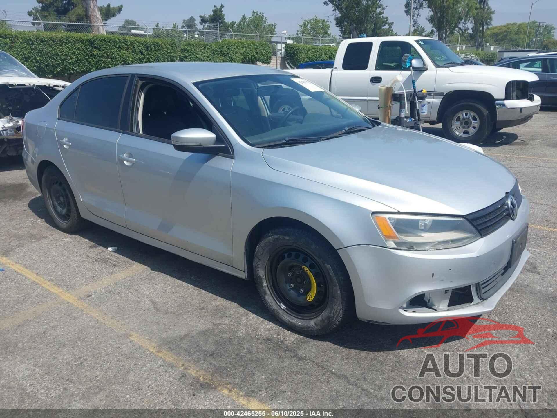 VOLKSWAGEN JETTA 2011 - 3VWDZ7AJ5BM366802