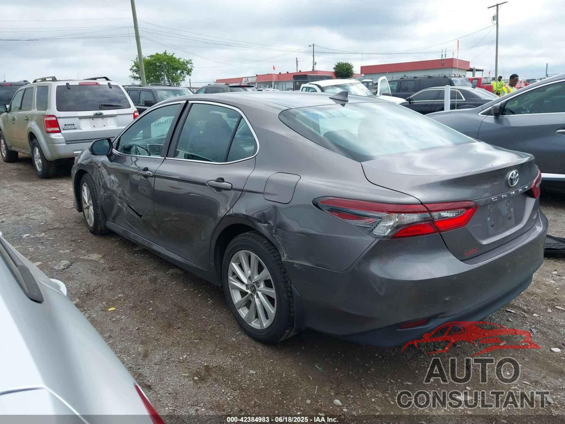 TOYOTA CAMRY 2021 - 4T1C11AK6MU420419