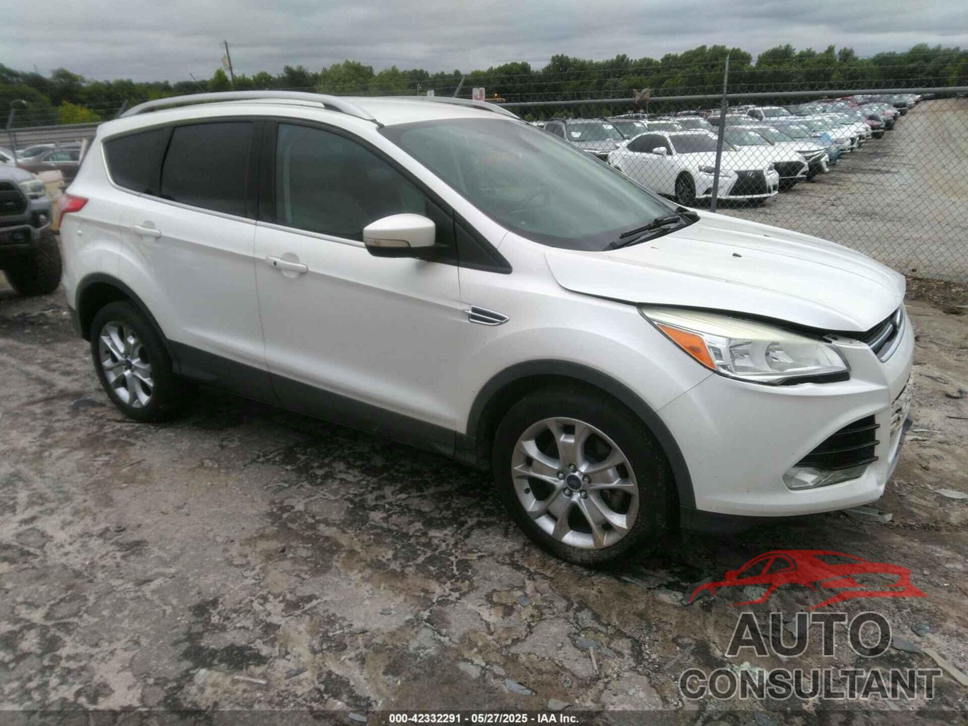 FORD ESCAPE 2015 - 1FMCU9J99FUC66908