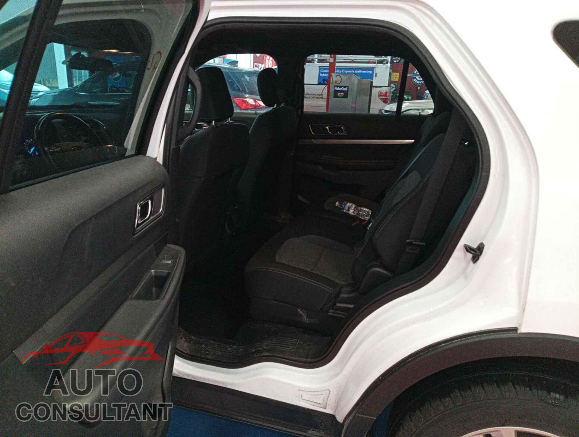 FORD EXPLORER 2018 - 1FM5K8D88JGC77210