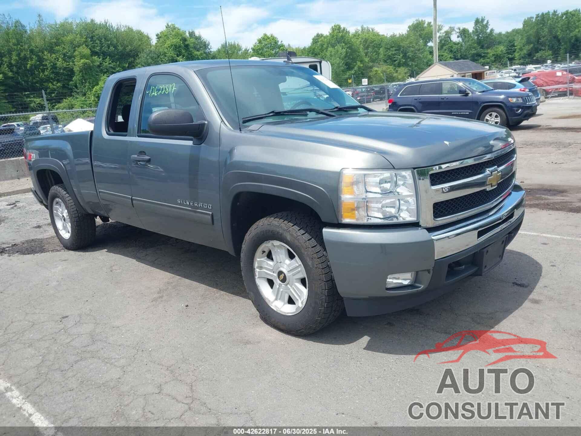 CHEVROLET SILVERADO 1500 2011 - 1GCRKSE32BZ112653