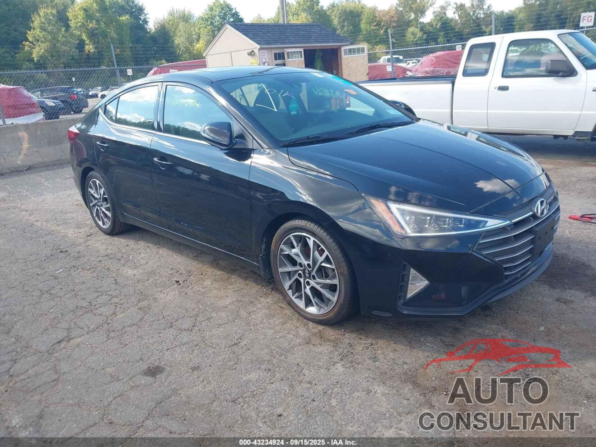 HYUNDAI ELANTRA 2020 - 5NPD84LF2LH597516