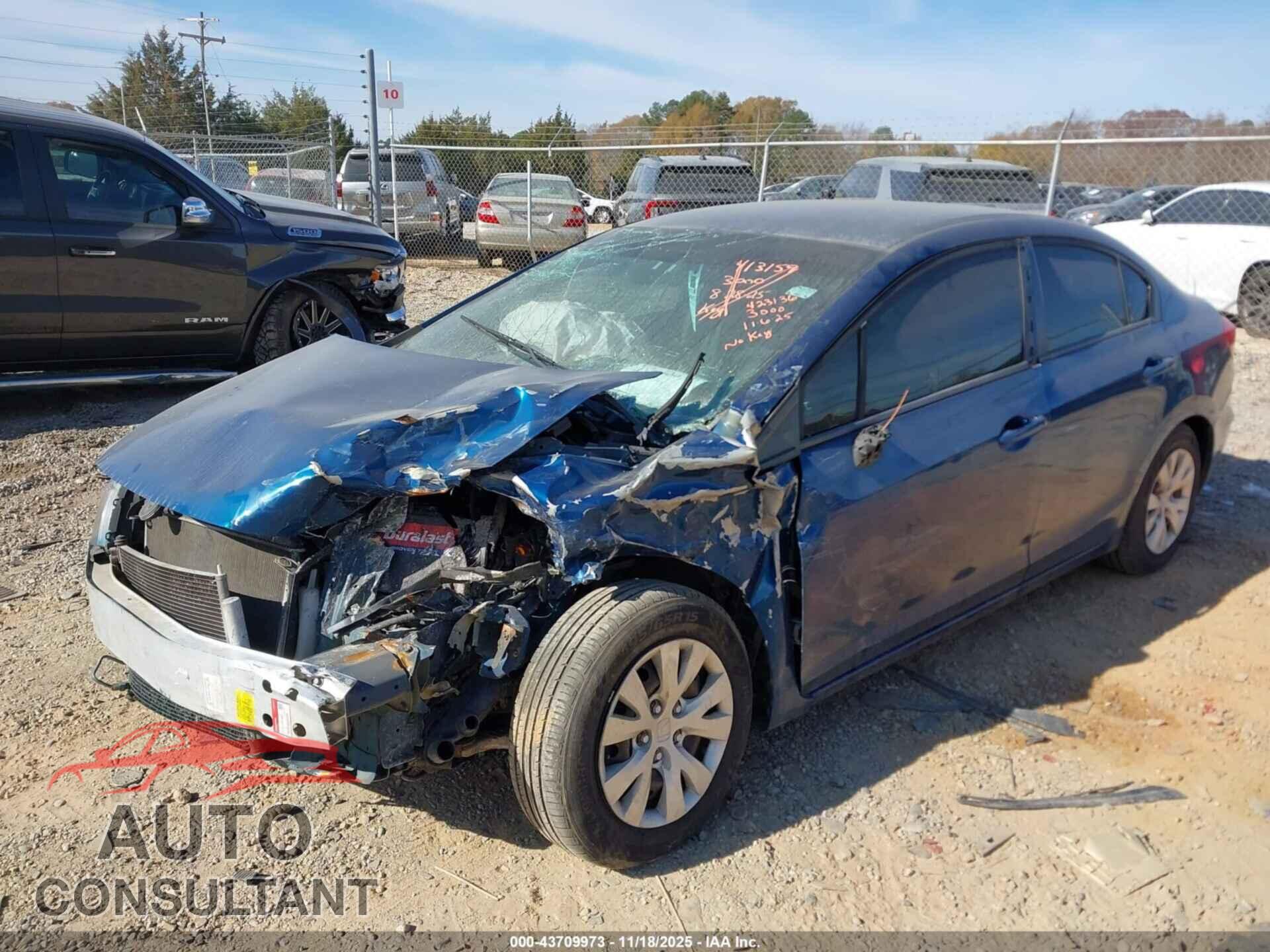 HONDA CIVIC 2012 - 2HGFB2F57CH573000