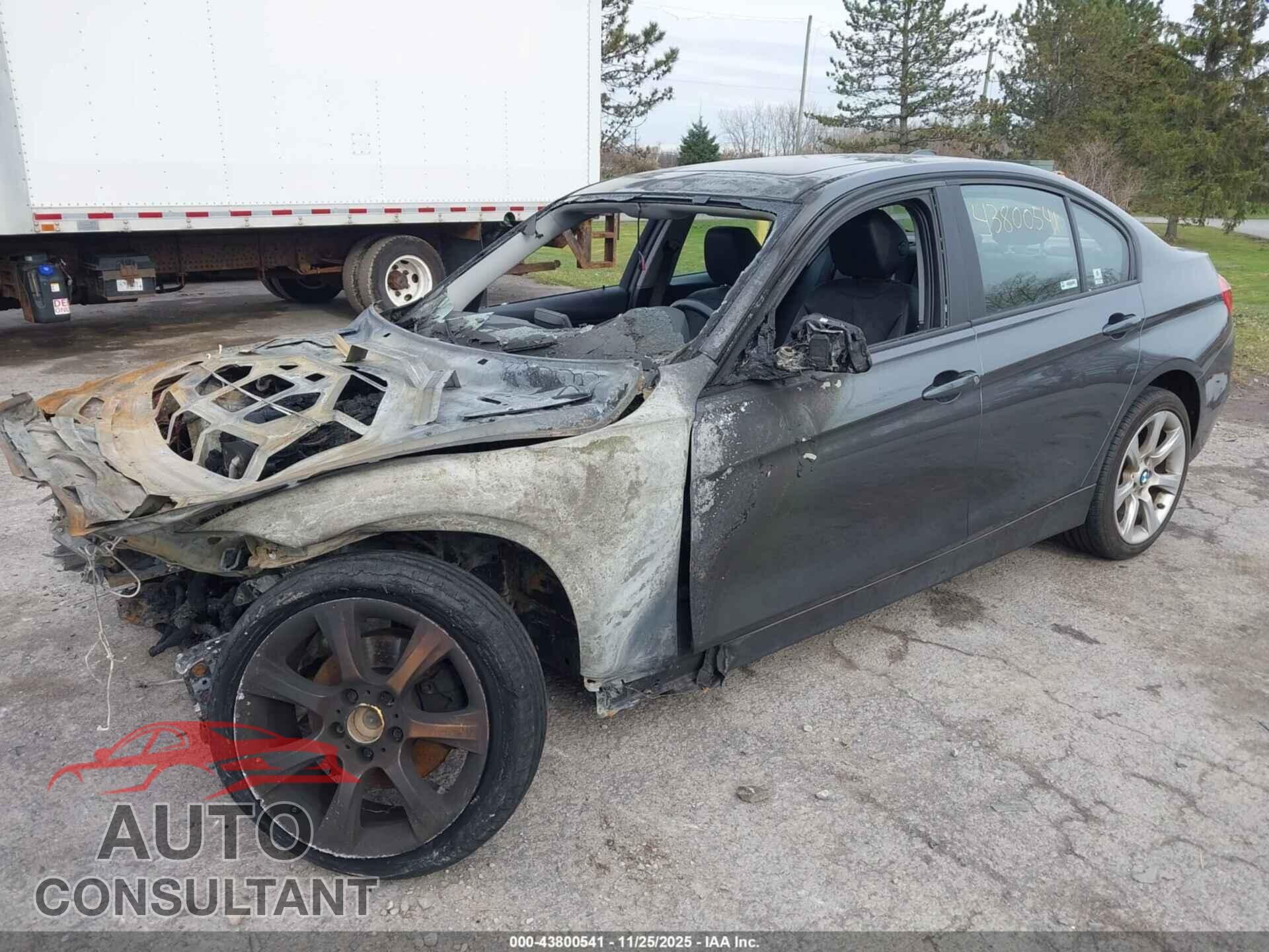 BMW 328I 2015 - WBA3B3C52FJ984929