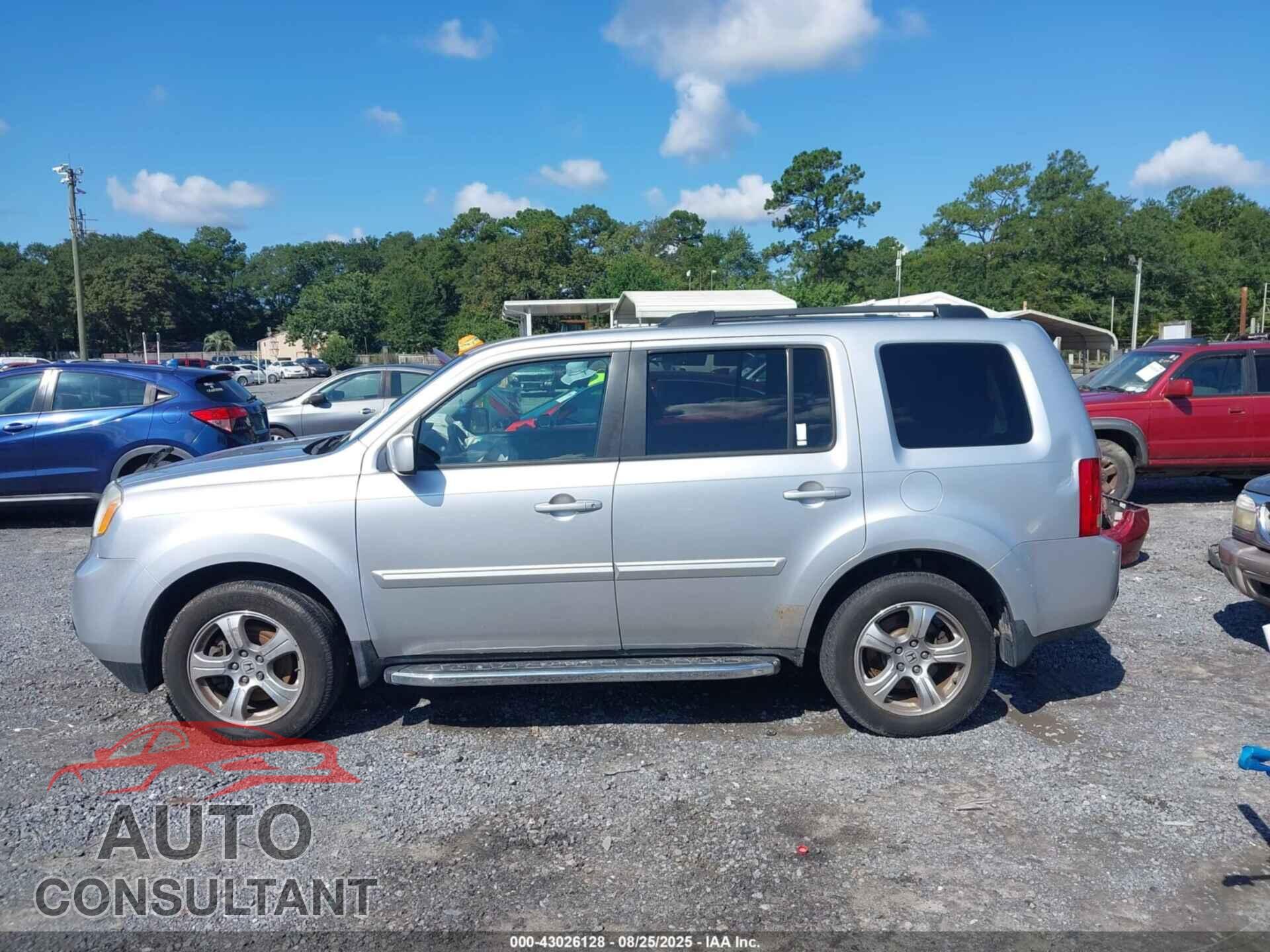HONDA PILOT 2013 - 5FNYF3H69DB032805