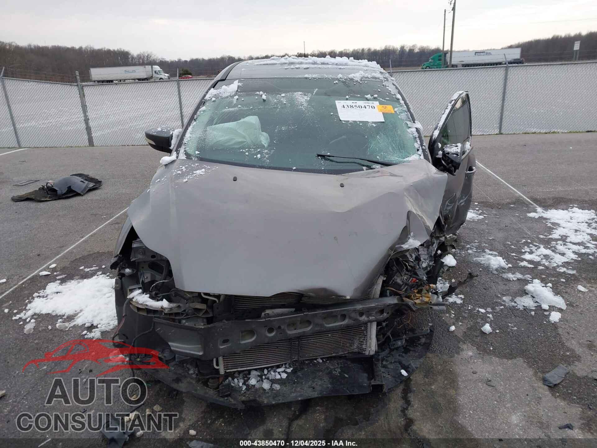 FORD FOCUS 2013 - 1FADP3F27DL143576