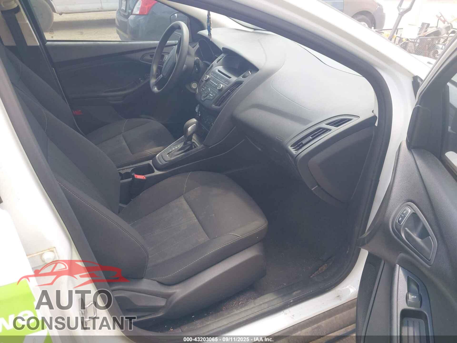 FORD FOCUS 2017 - 1FADP3E21HL222653