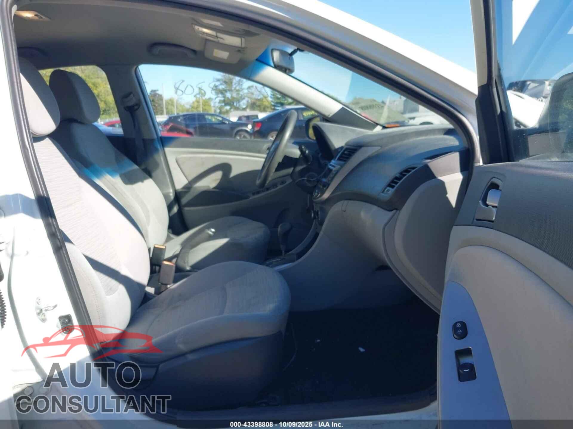 HYUNDAI ACCENT 2016 - KMHCT4AE1GU968130