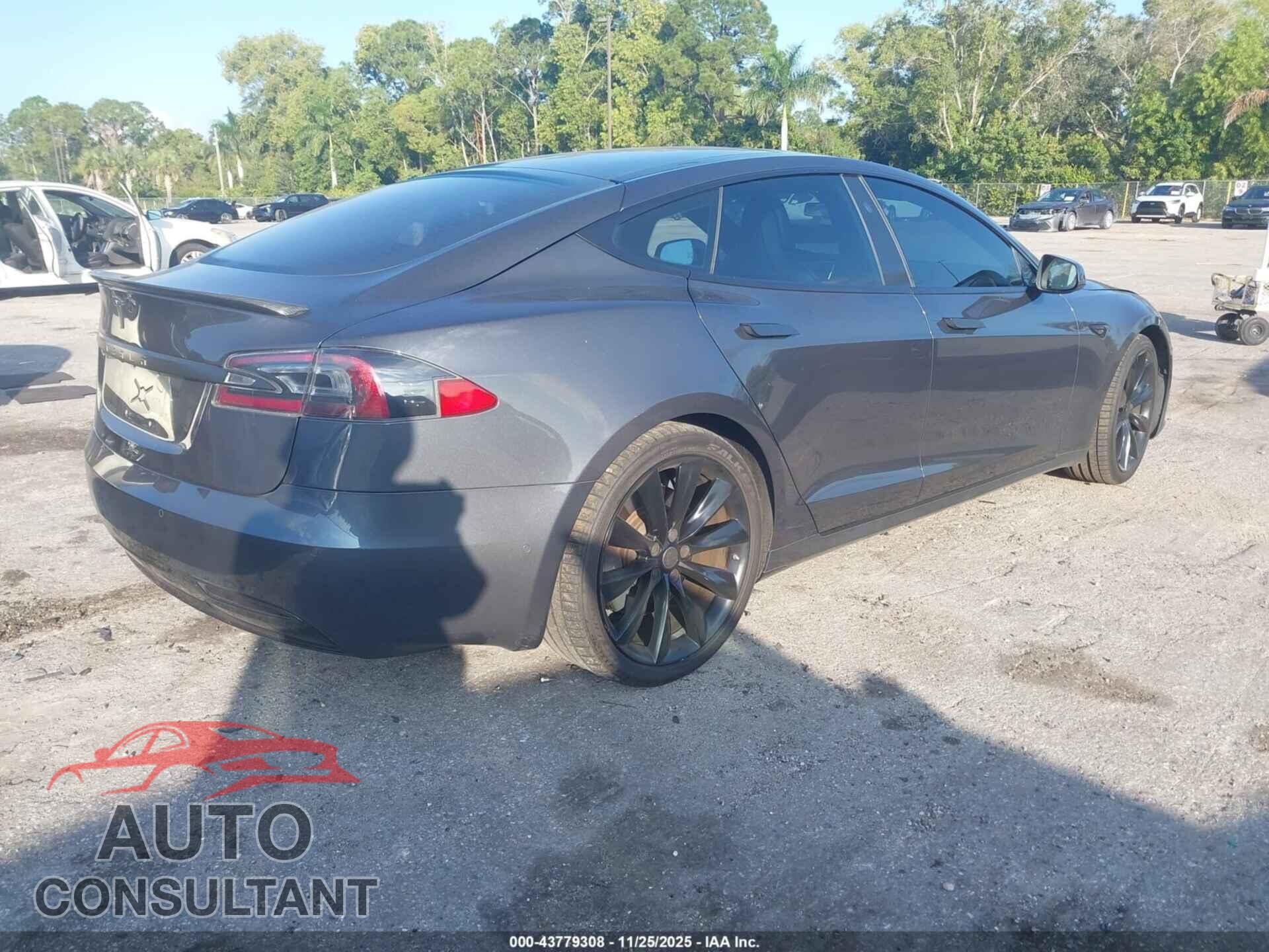 TESLA MODEL S 2017 - 5YJSA1E12HF191608