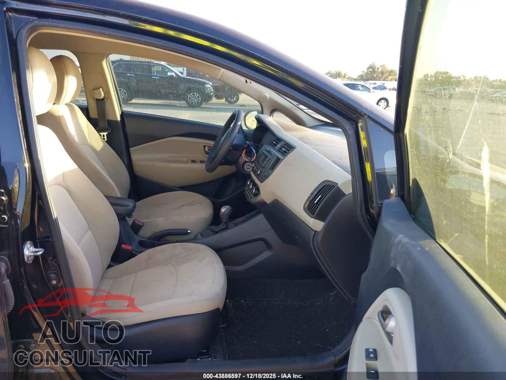 KIA RIO 2013 - KNADN5A31D6205402