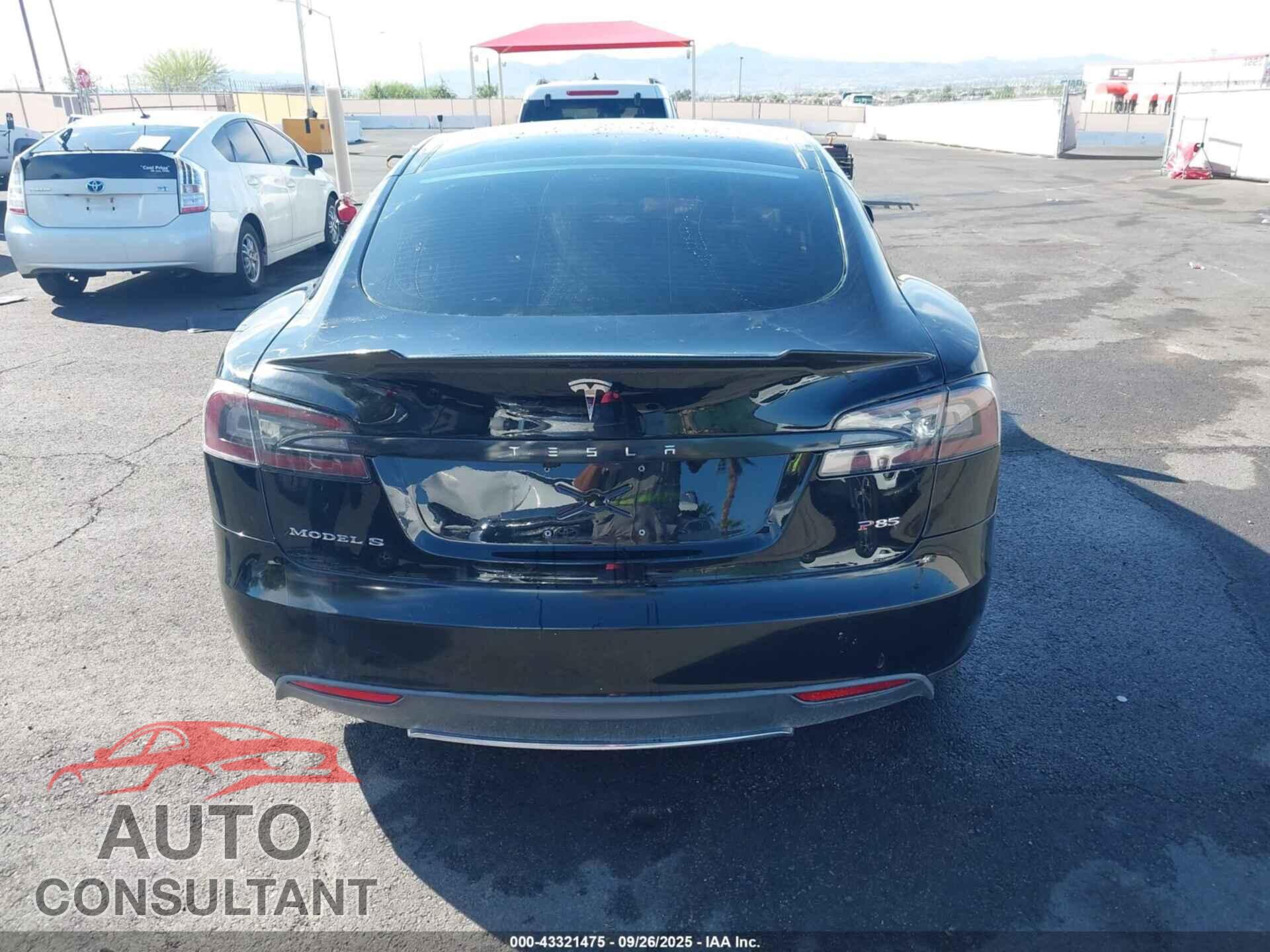 TESLA MODEL S 2012 - 5YJSA1DP8CFP02429