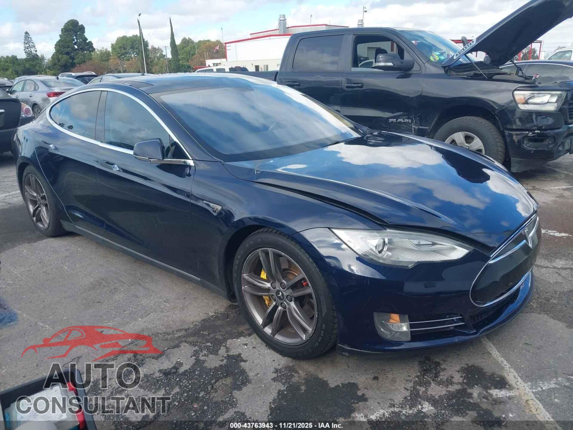 TESLA MODEL S 2013 - 5YJSA1DNXDFP06014