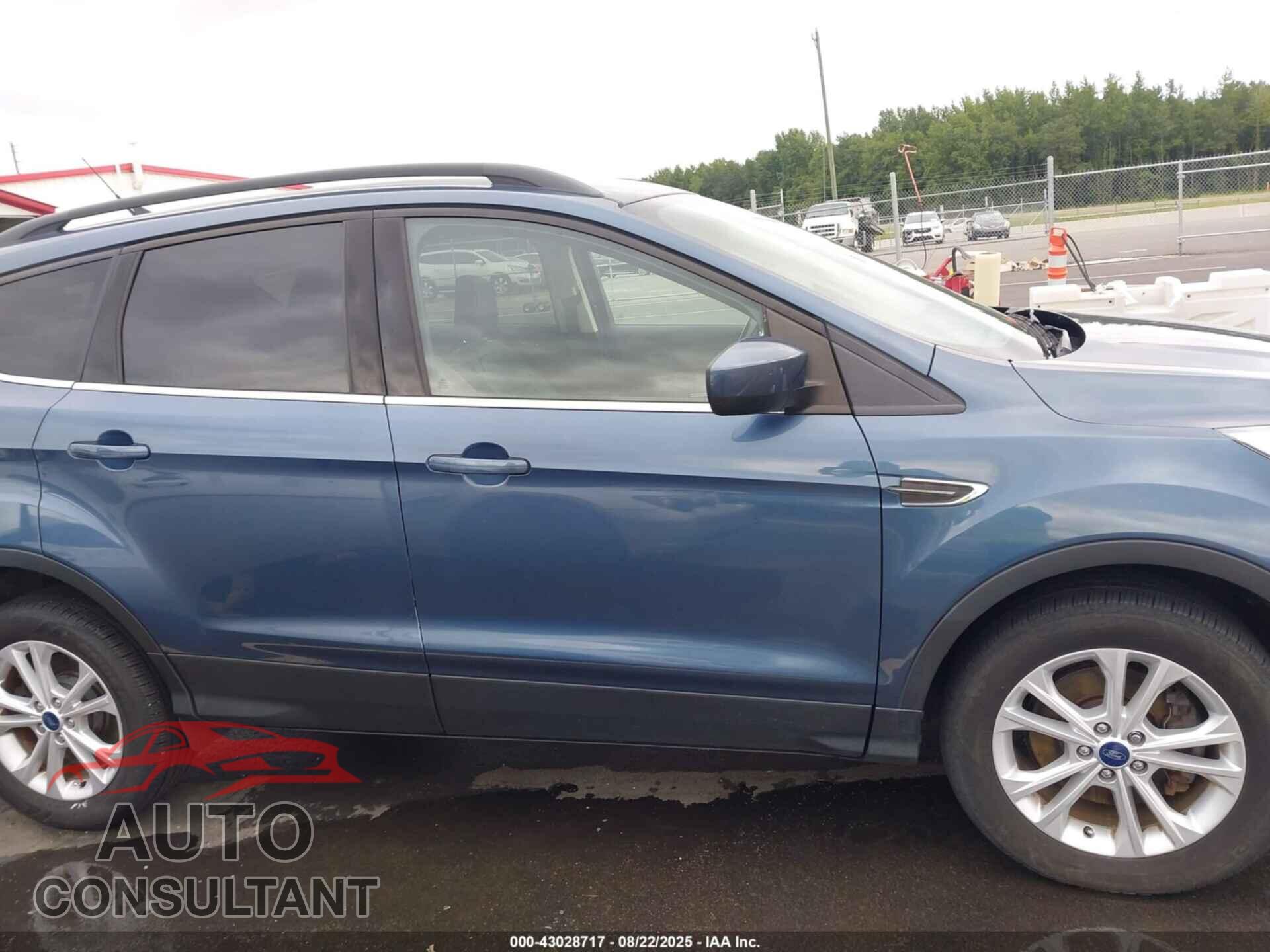 FORD ESCAPE 2018 - 1FMCU9HD4JUB58411