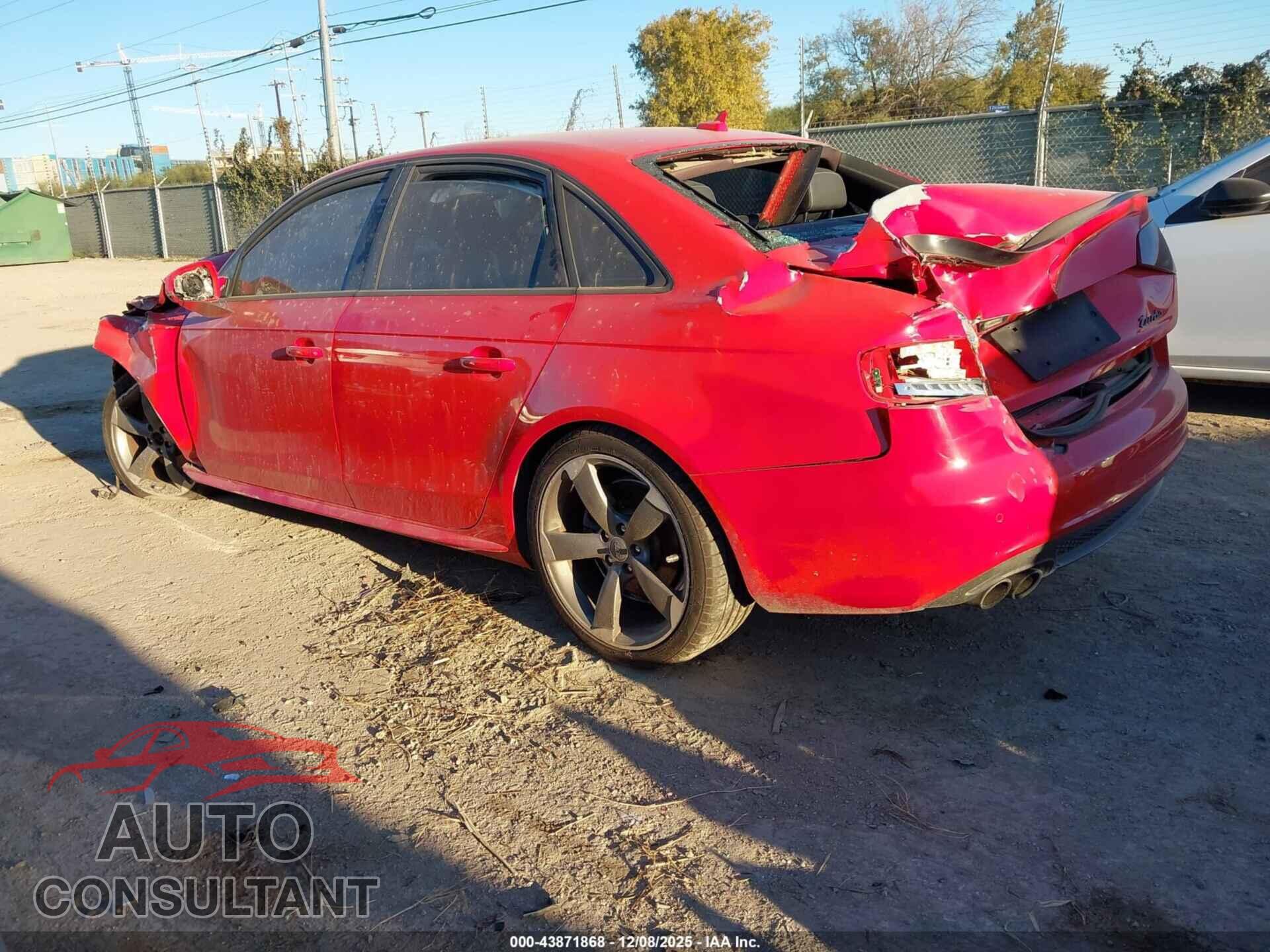 AUDI A4 2012 - WAUKFAFL0CN001667