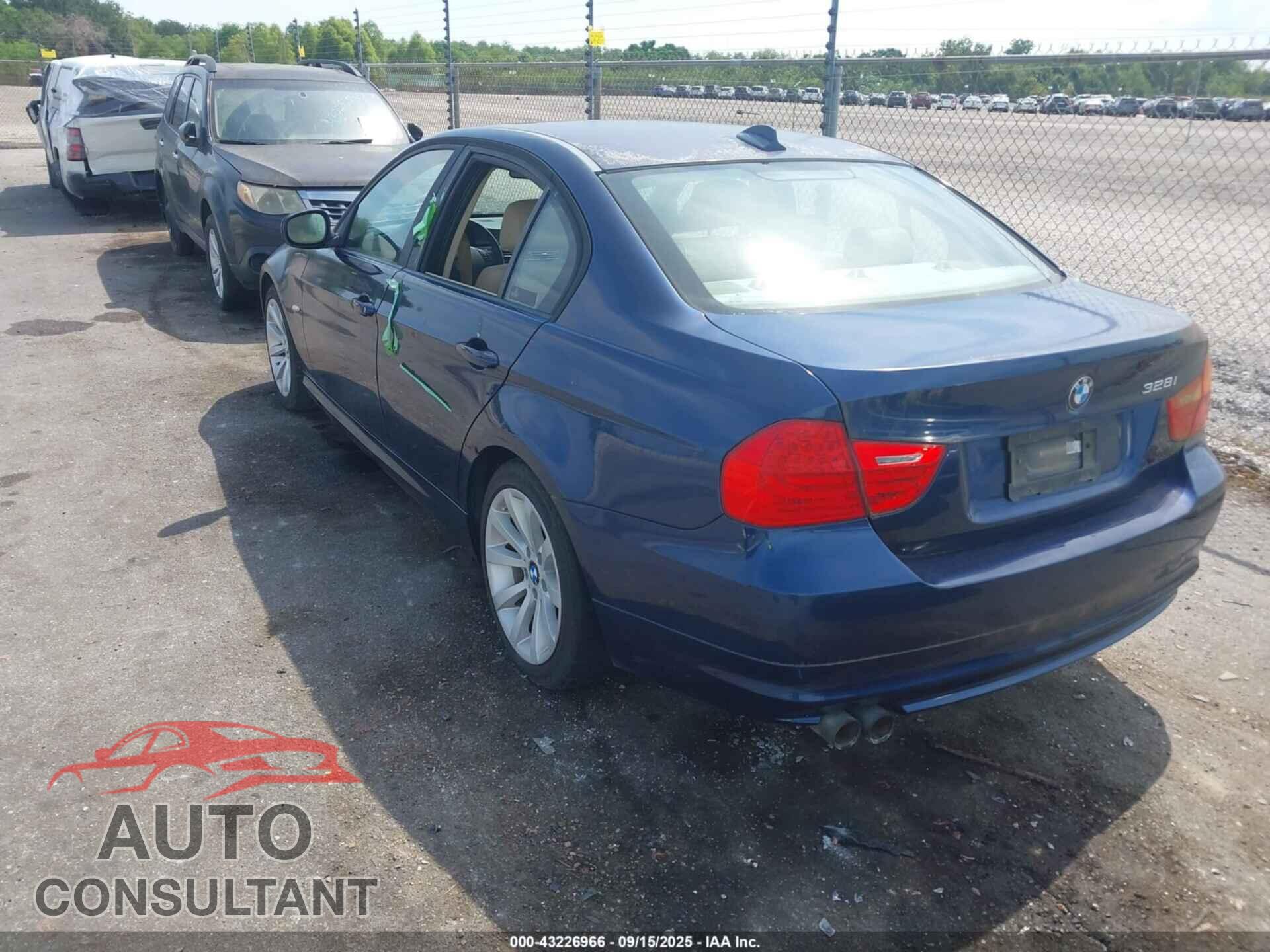 BMW 328I 2011 - WBAPH7C52BE680218