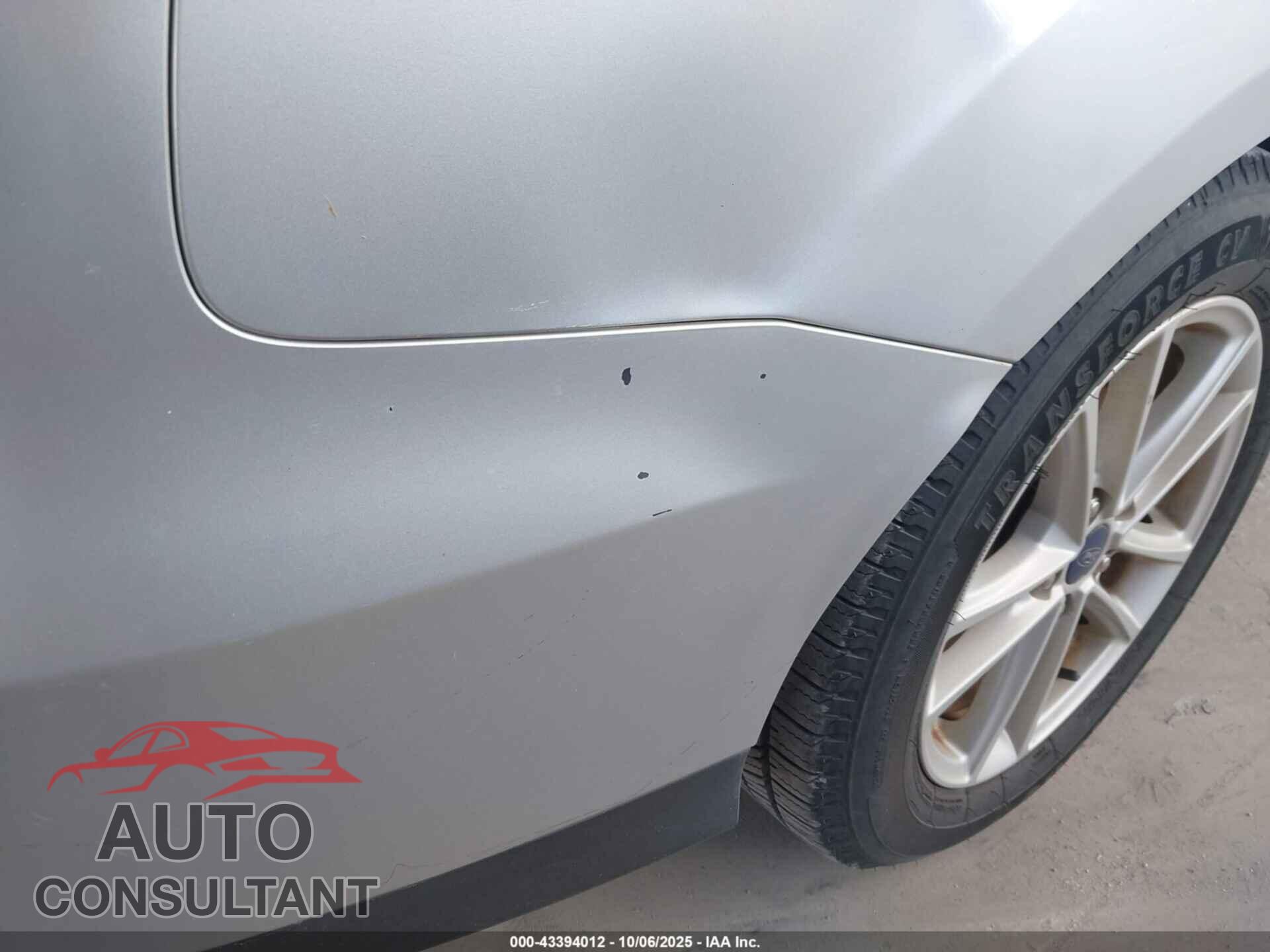 FORD FOCUS 2018 - 1FADP3FE3JL231837