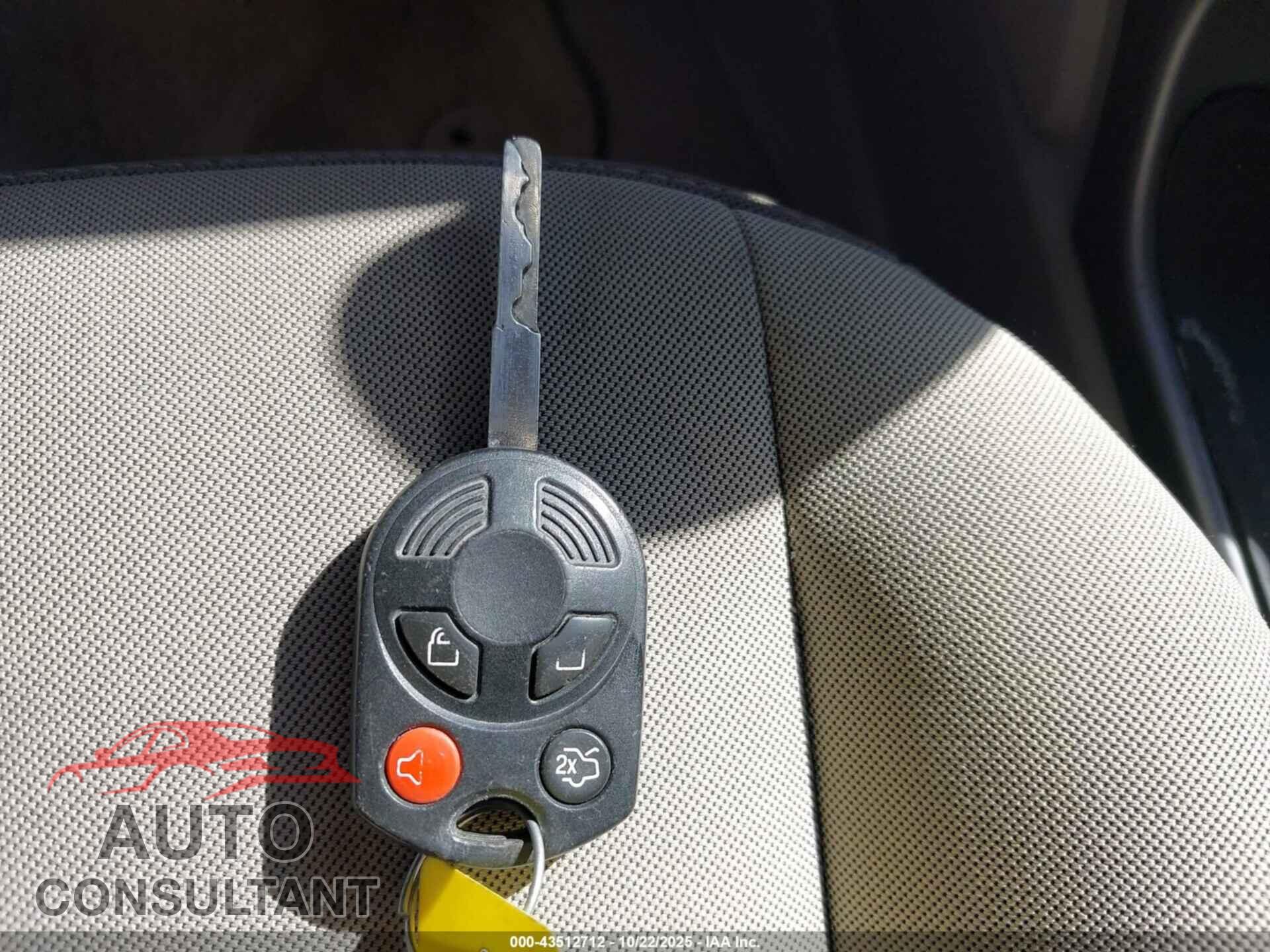 FORD ESCAPE 2014 - 1FMCU0GX0EUC75349