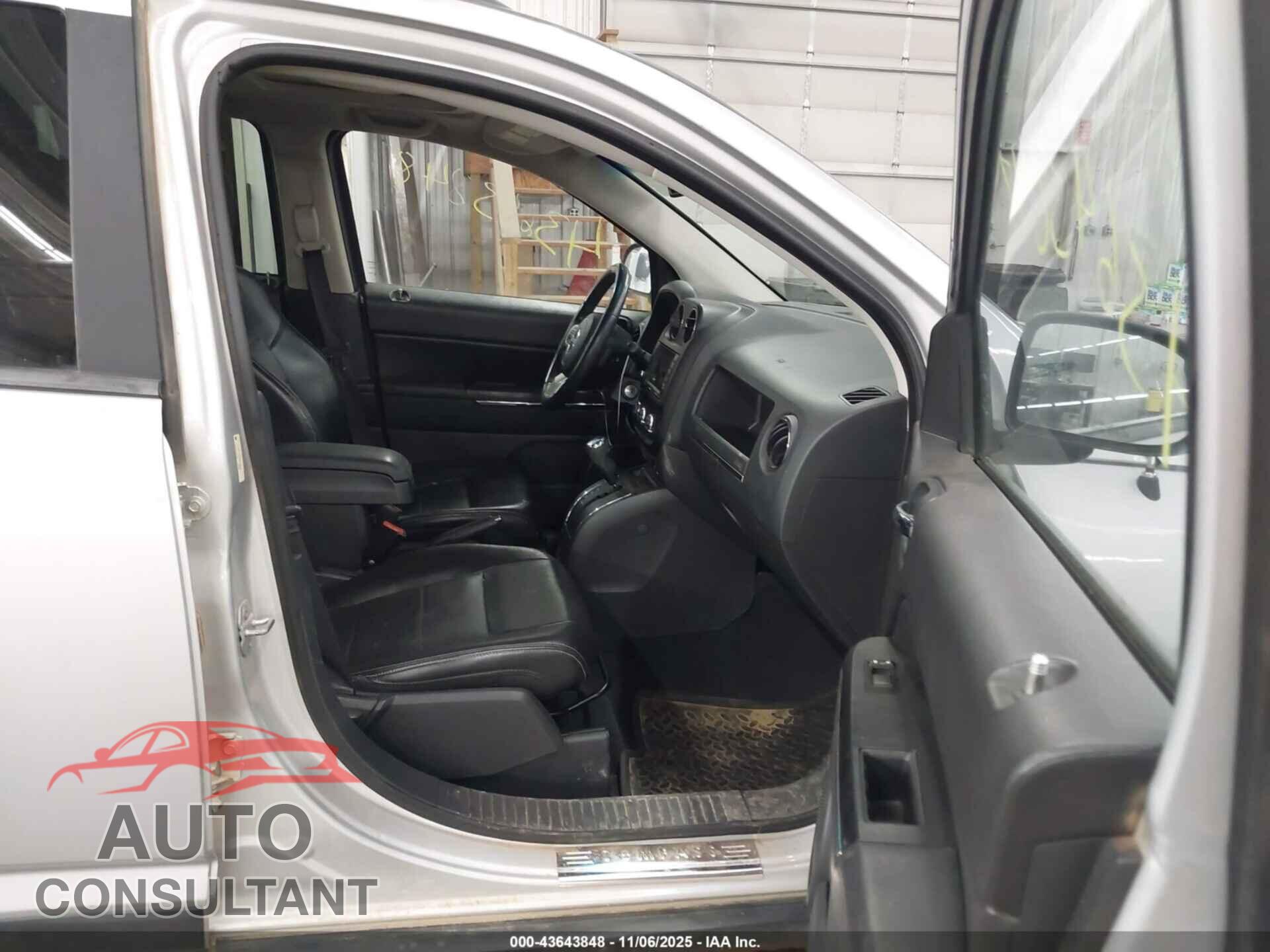 JEEP COMPASS 2011 - 1J4NF5FB3BD159465