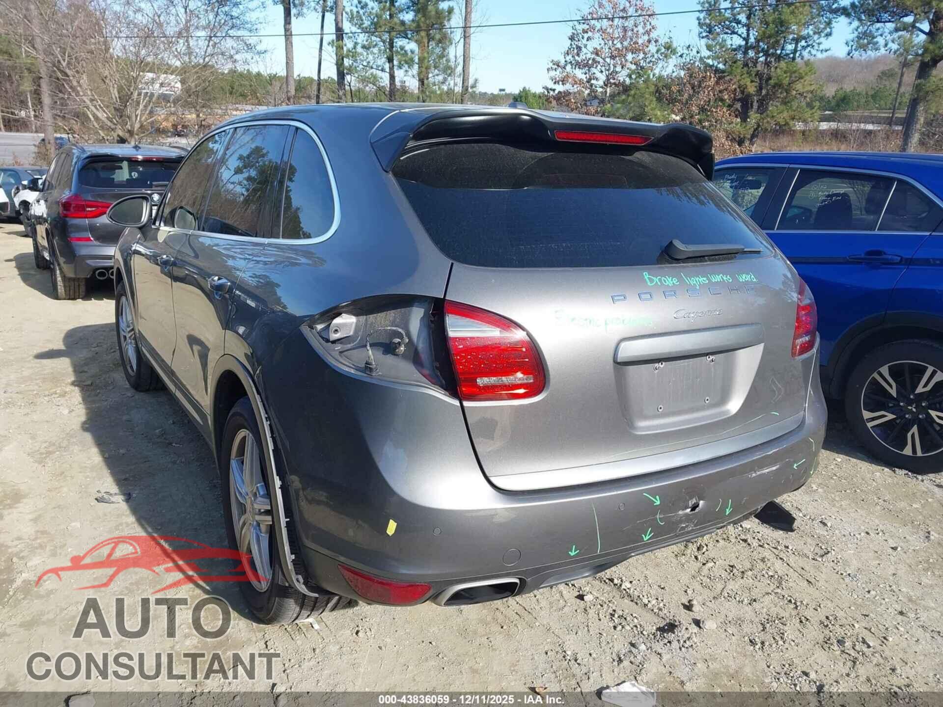PORSCHE CAYENNE 2012 - WP1AA2A27CLA02407