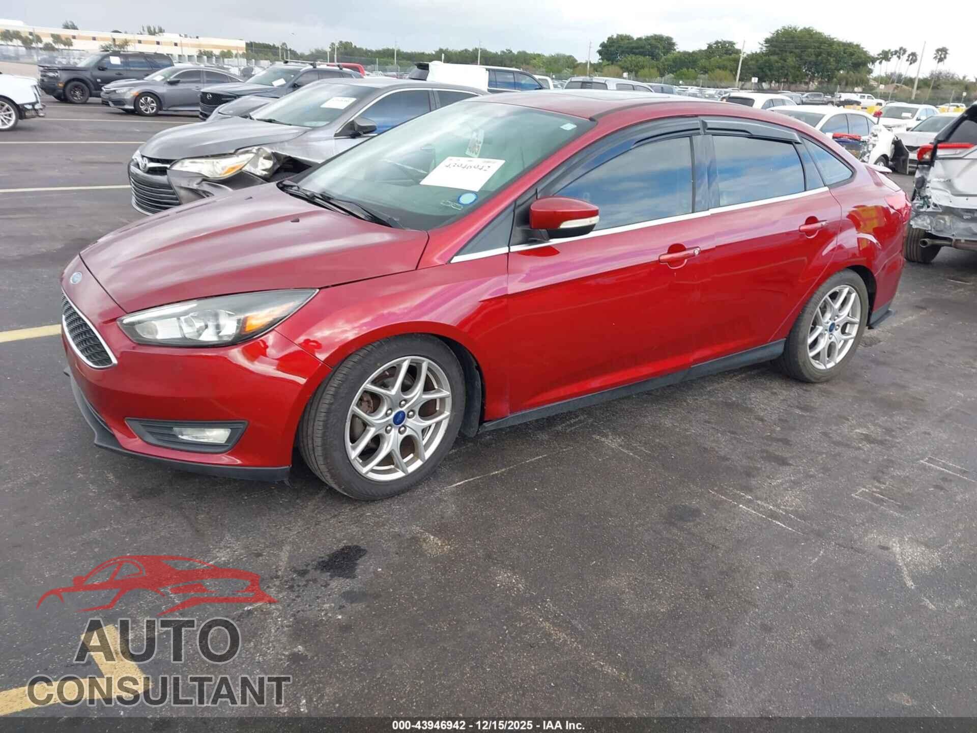 FORD FOCUS 2015 - 1FADP3F28FL286121