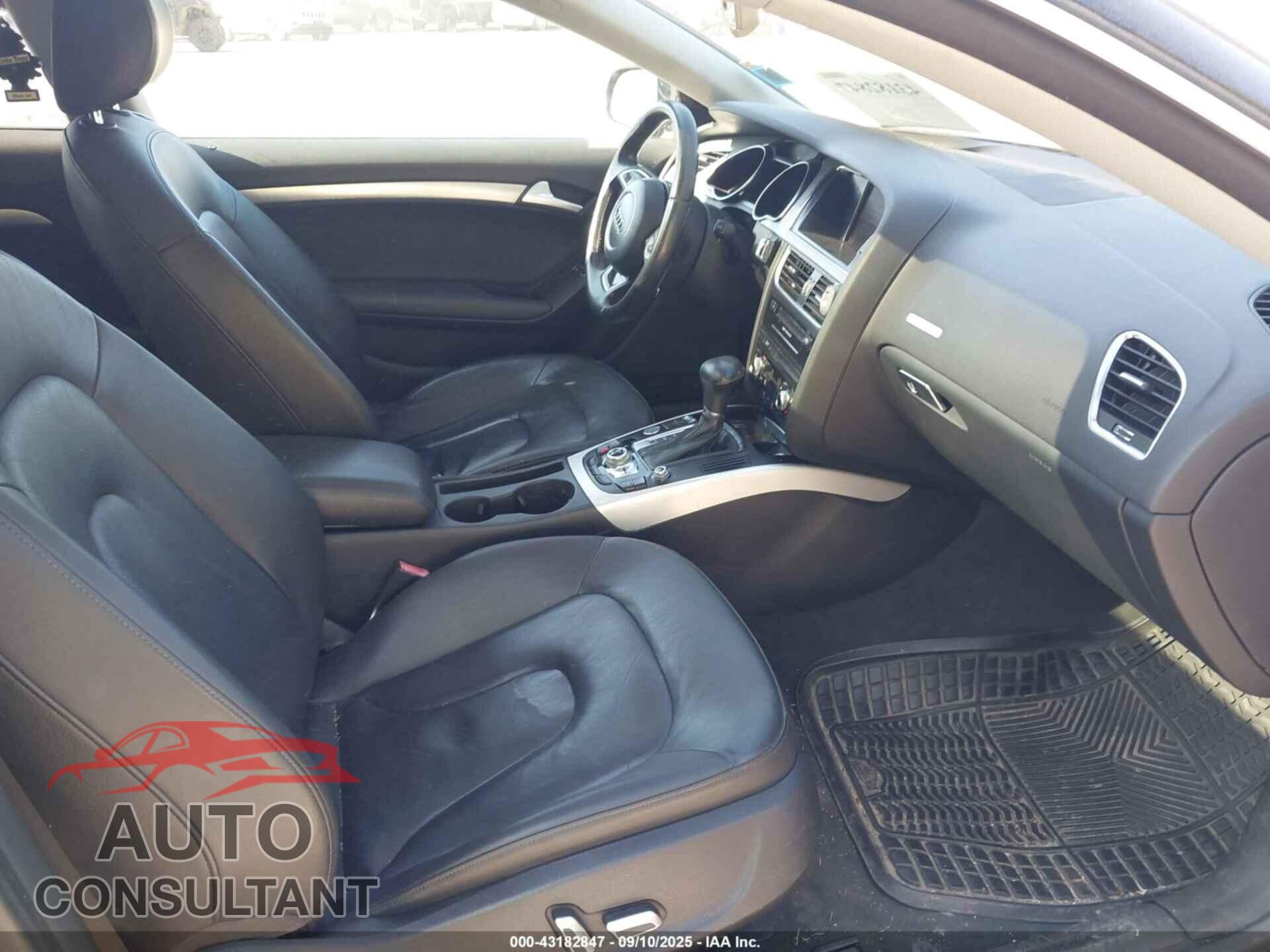 AUDI A5 2013 - WAULFAFR8DA012840