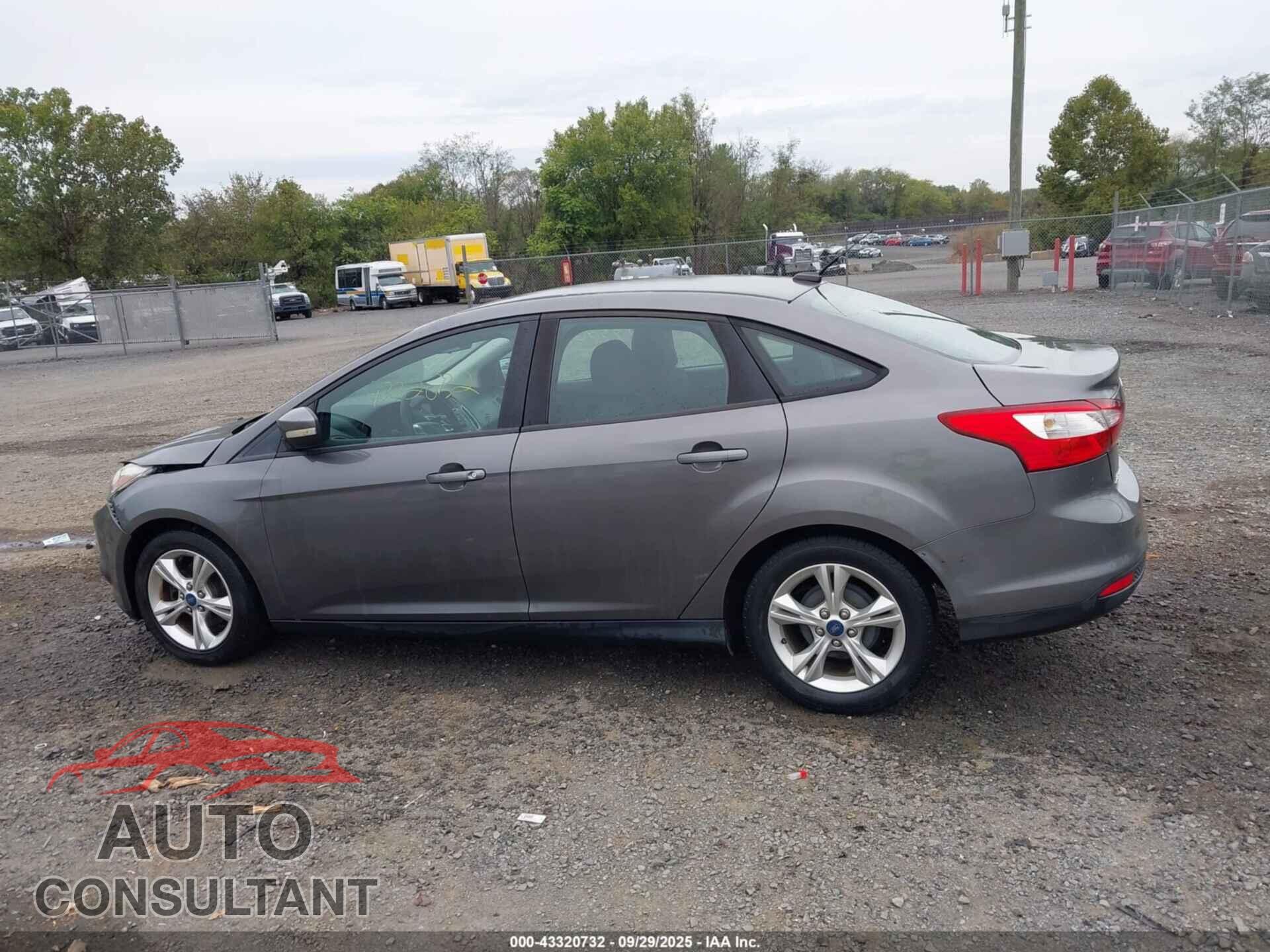 FORD FOCUS 2013 - 1FADP3F29DL104830