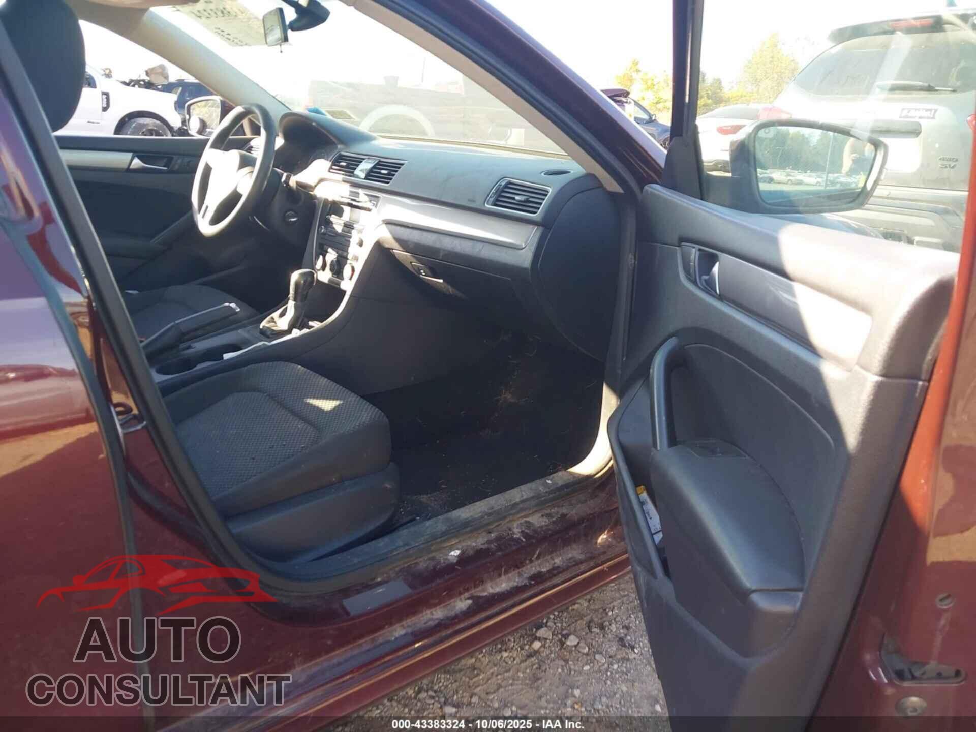 VOLKSWAGEN PASSAT 2013 - 1VWAP7A39DC095953