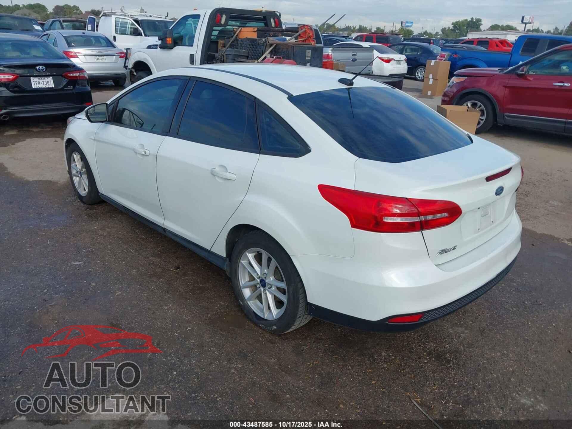 FORD FOCUS 2017 - 1FADP3F29HL332610