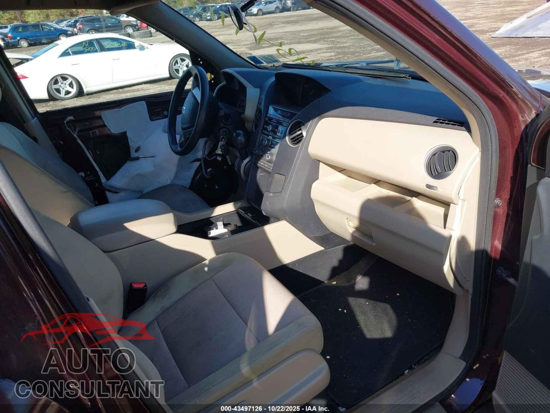 HONDA PILOT 2015 - 5FNYF4H40FB033686