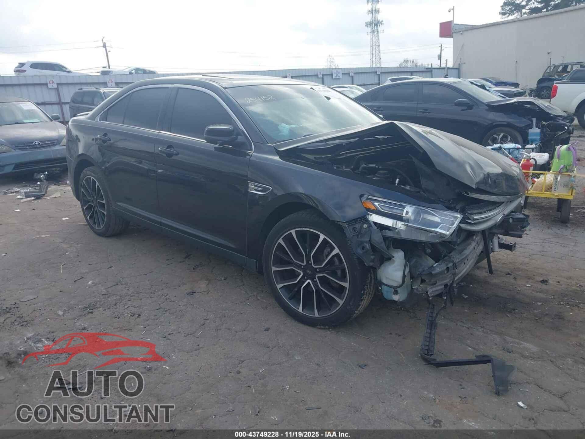 FORD TAURUS 2018 - 1FAHP2H87JG129291