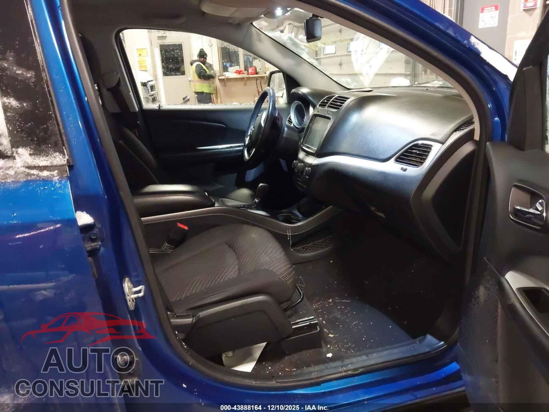 DODGE JOURNEY 2015 - 3C4PDCBB7FT588137