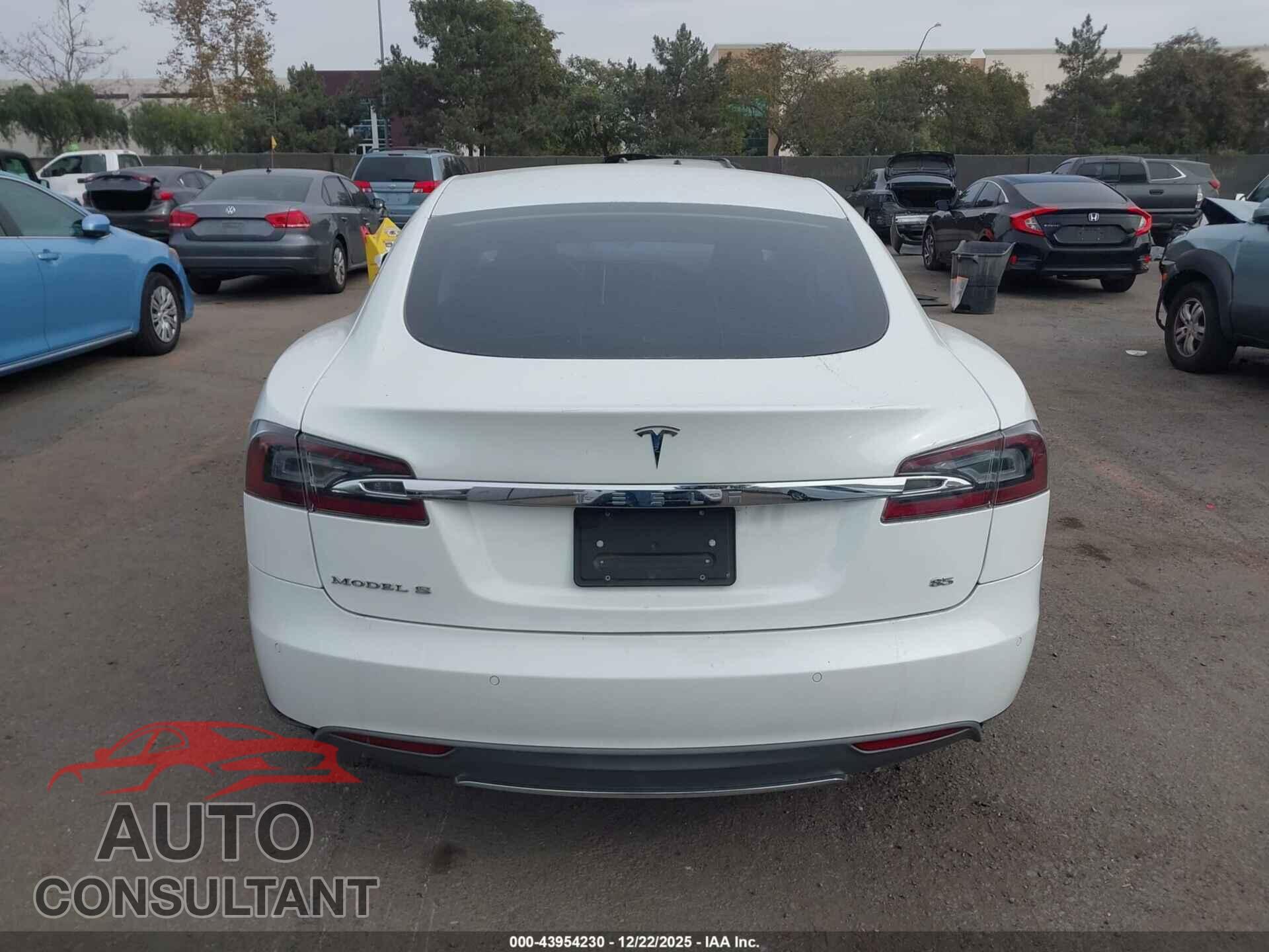 TESLA MODEL S 2013 - 5YJSA1CNXDFP28144