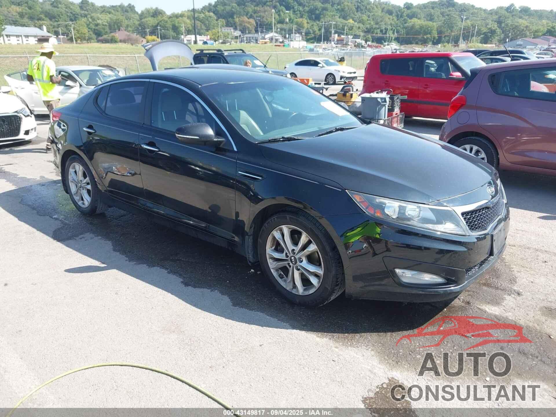 KIA OPTIMA 2011 - KNAGN4A75B5075864