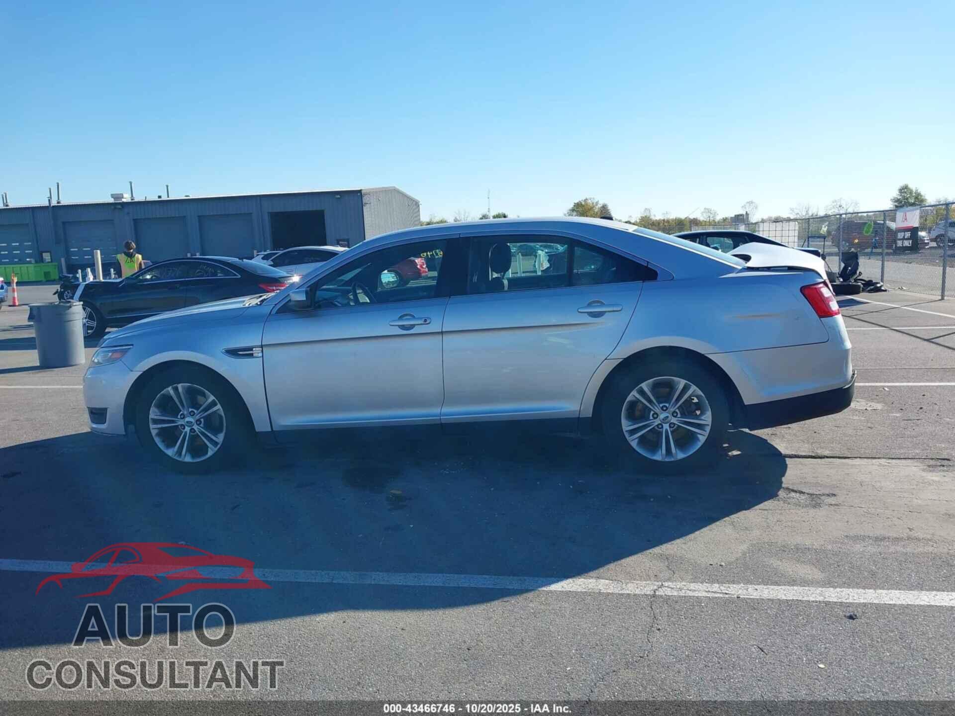 FORD TAURUS 2014 - 1FAHP2E88EG161192