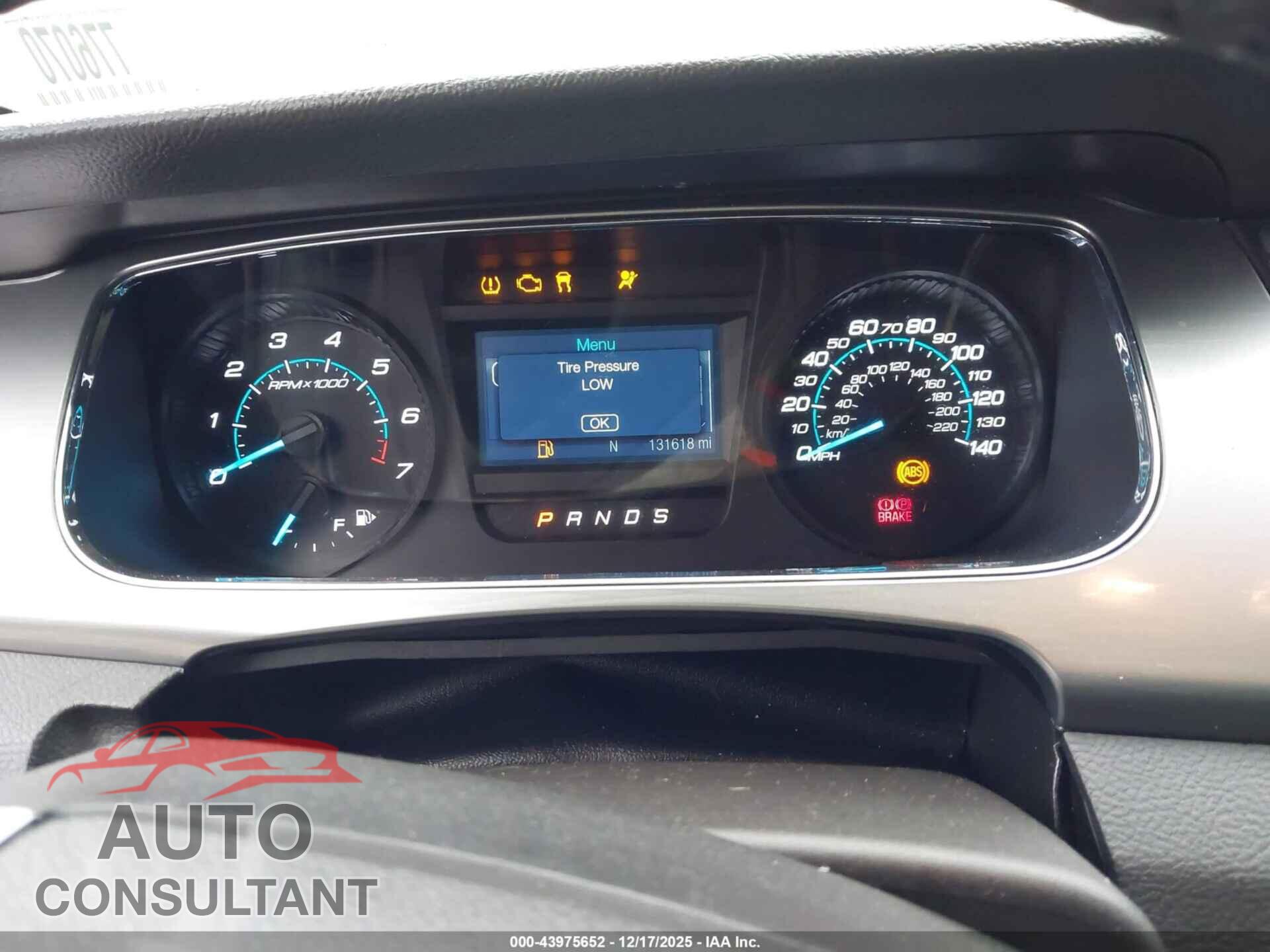 FORD TAURUS 2018 - 1FAHP2E85JG105575